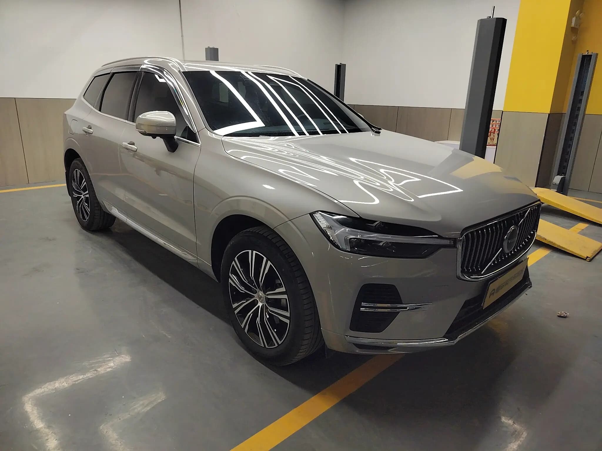 Volvo XC60 2022 г. 50445 км. — фото 3