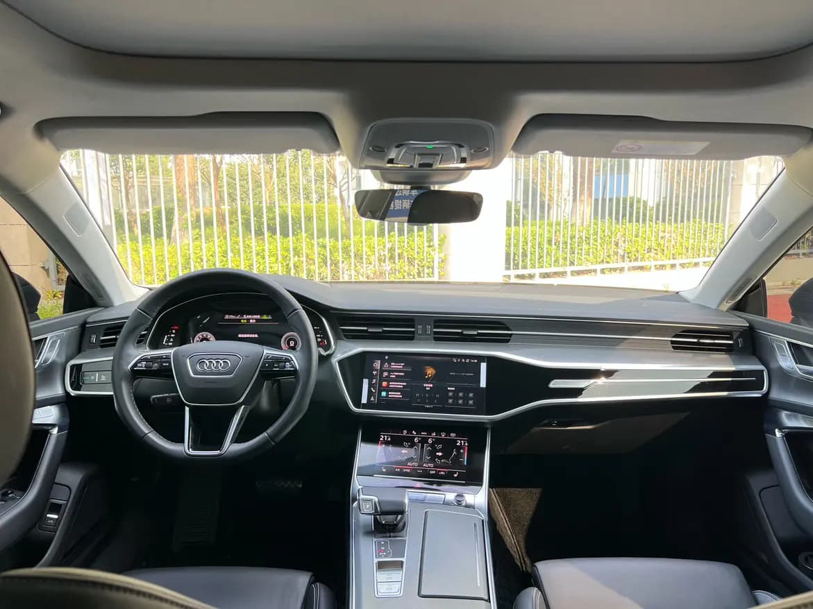 Audi A7 2025 г. 9013 км. — фото 11