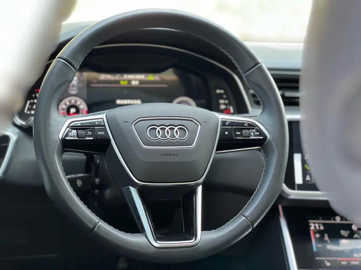 Audi A7 2025 г. 9013 км. — фото 13