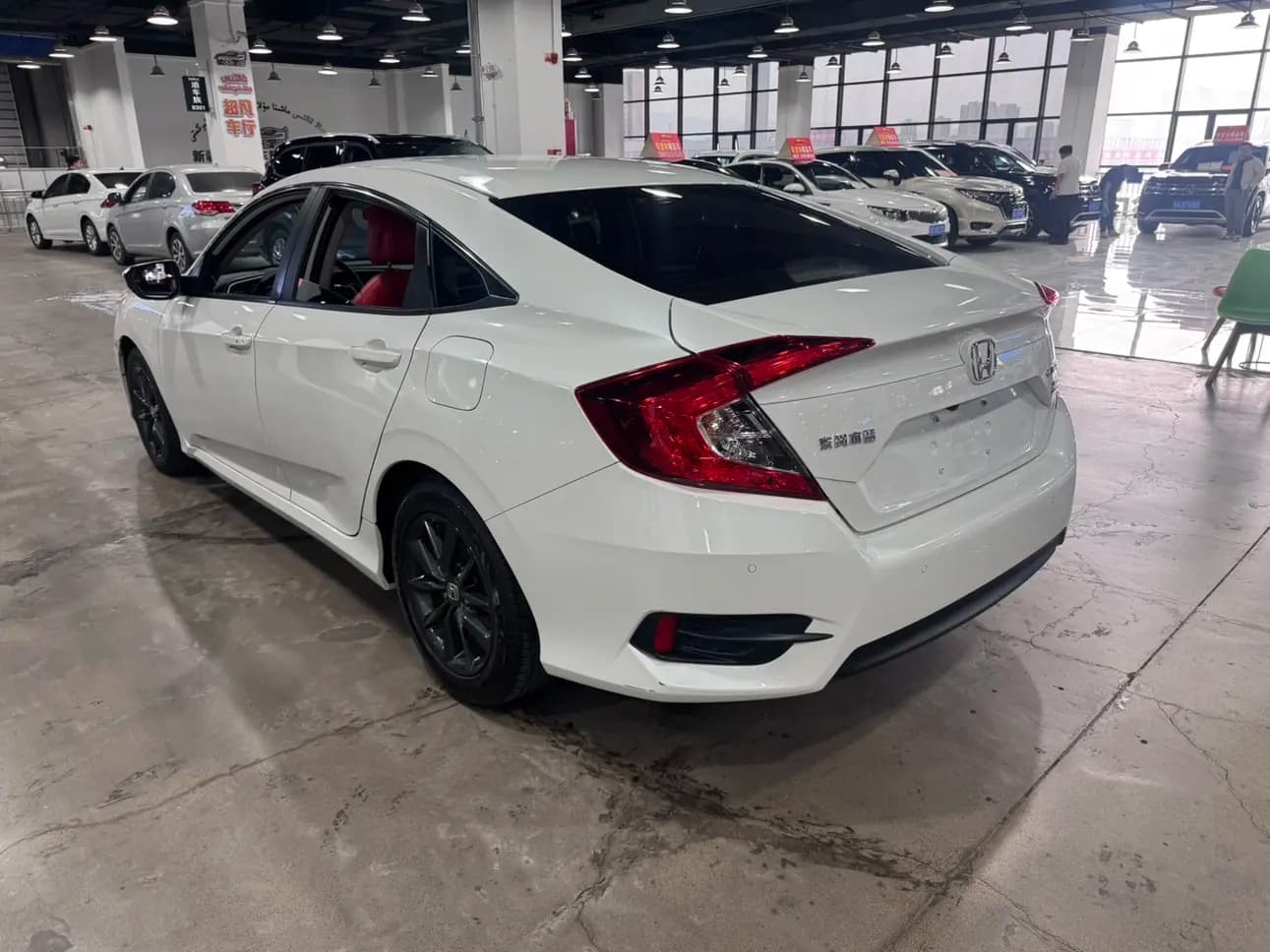 Honda Civic 2021 г. 60142 км. — фото 4