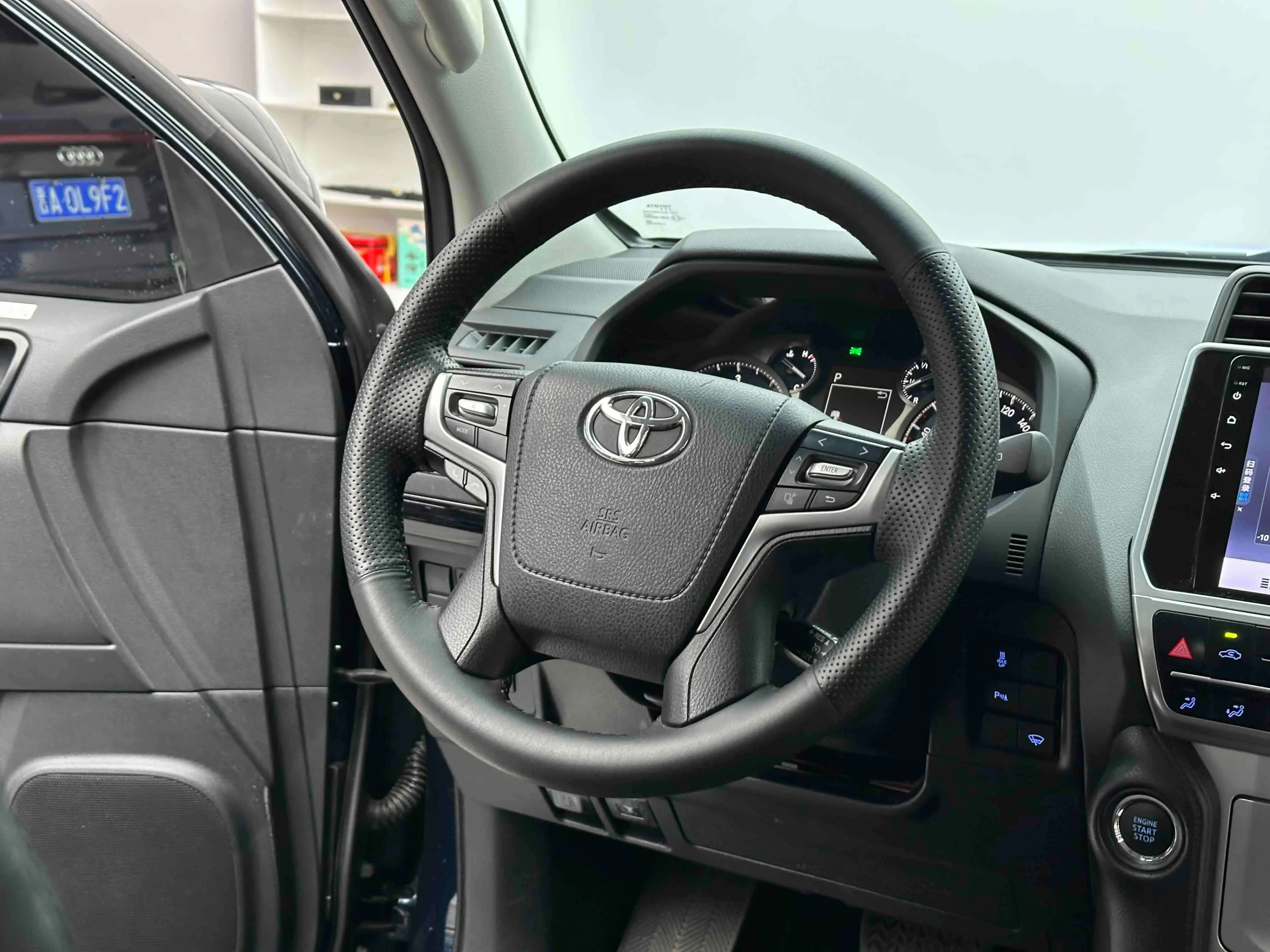 Toyota Prado 2023 г. 39007 км. — фото 14
