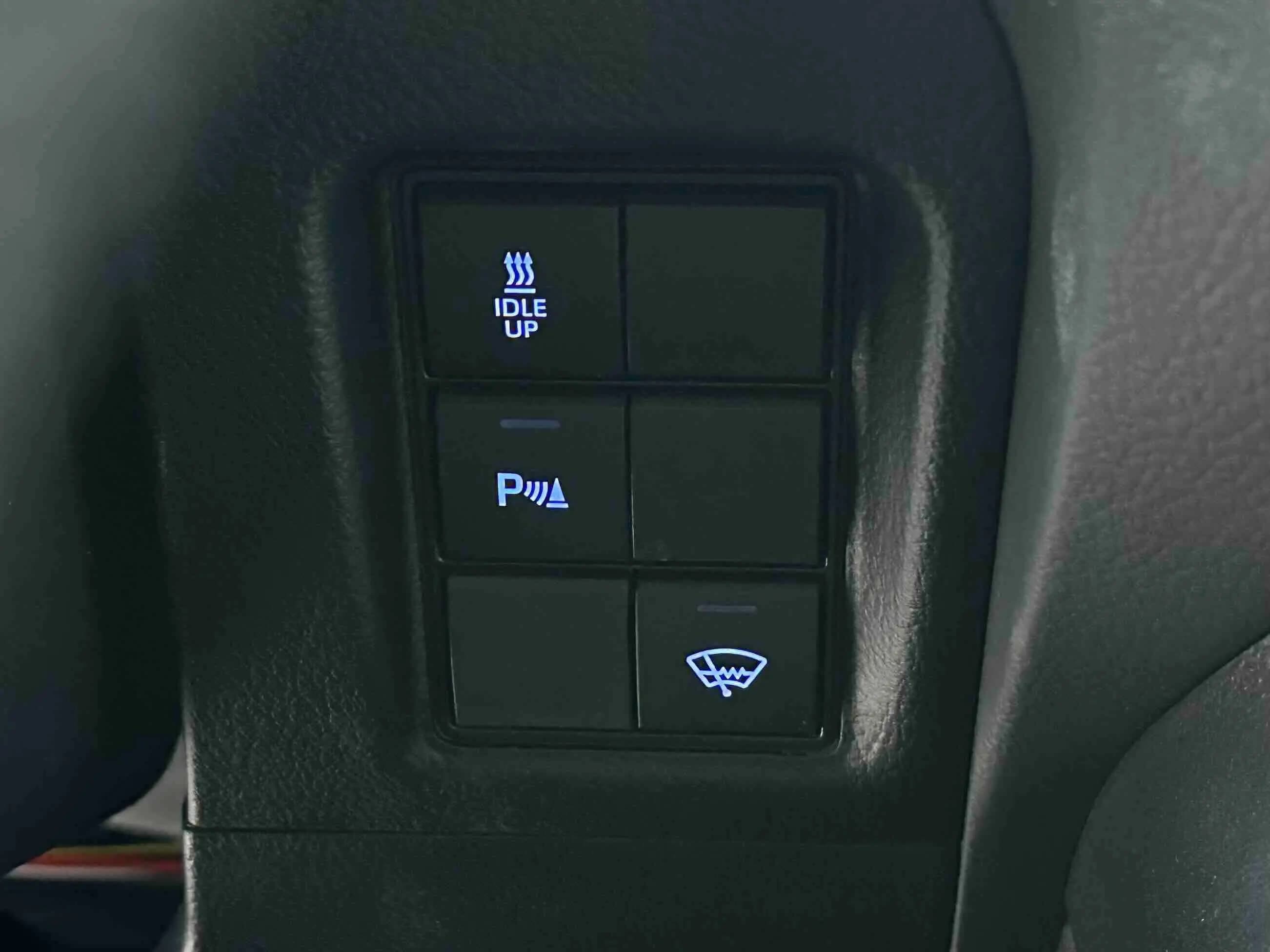 Toyota Prado 2023 г. 39007 км. — фото 15