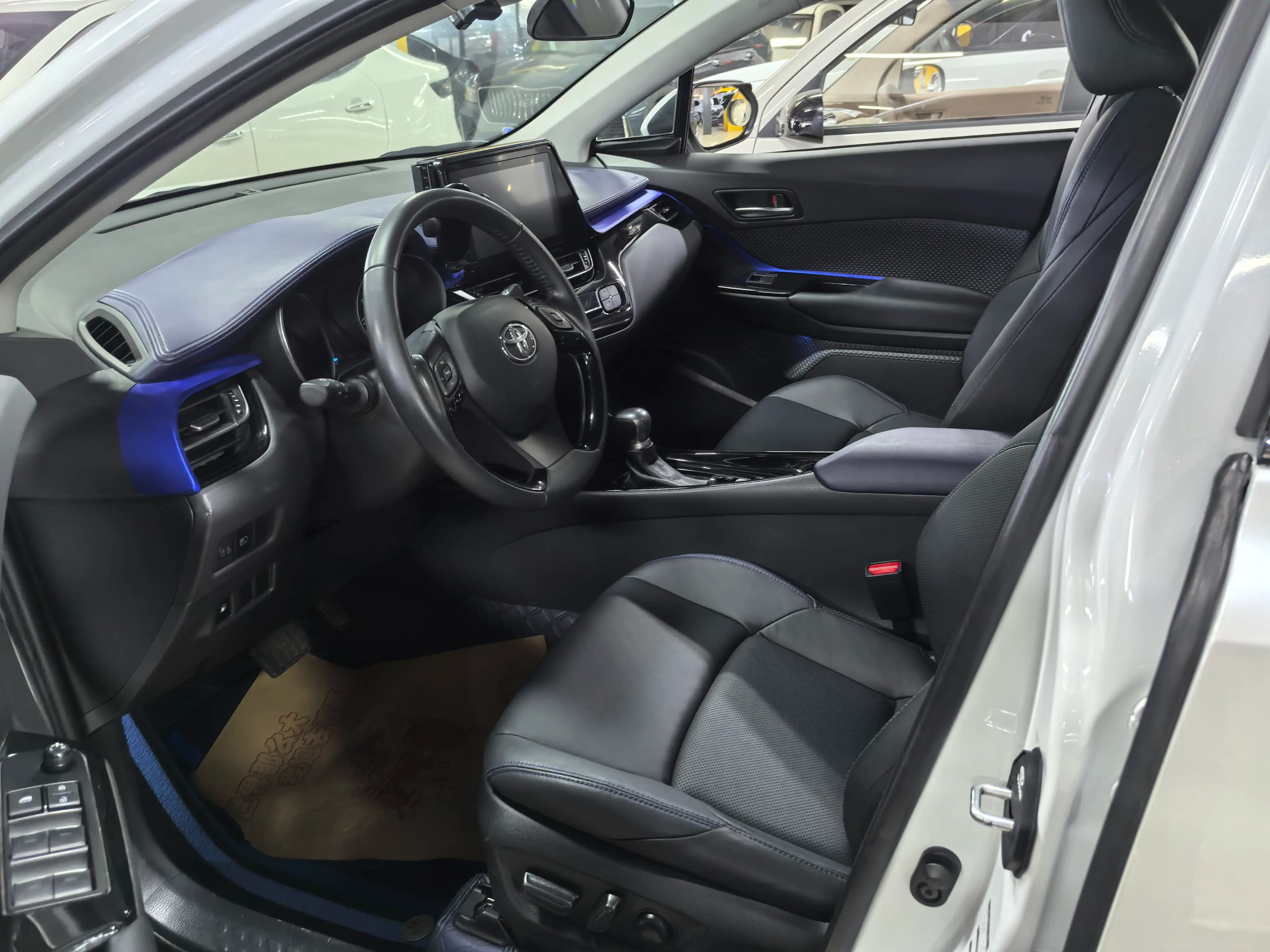 Toyota C-HR 2022 г. 33067 км. — фото 11