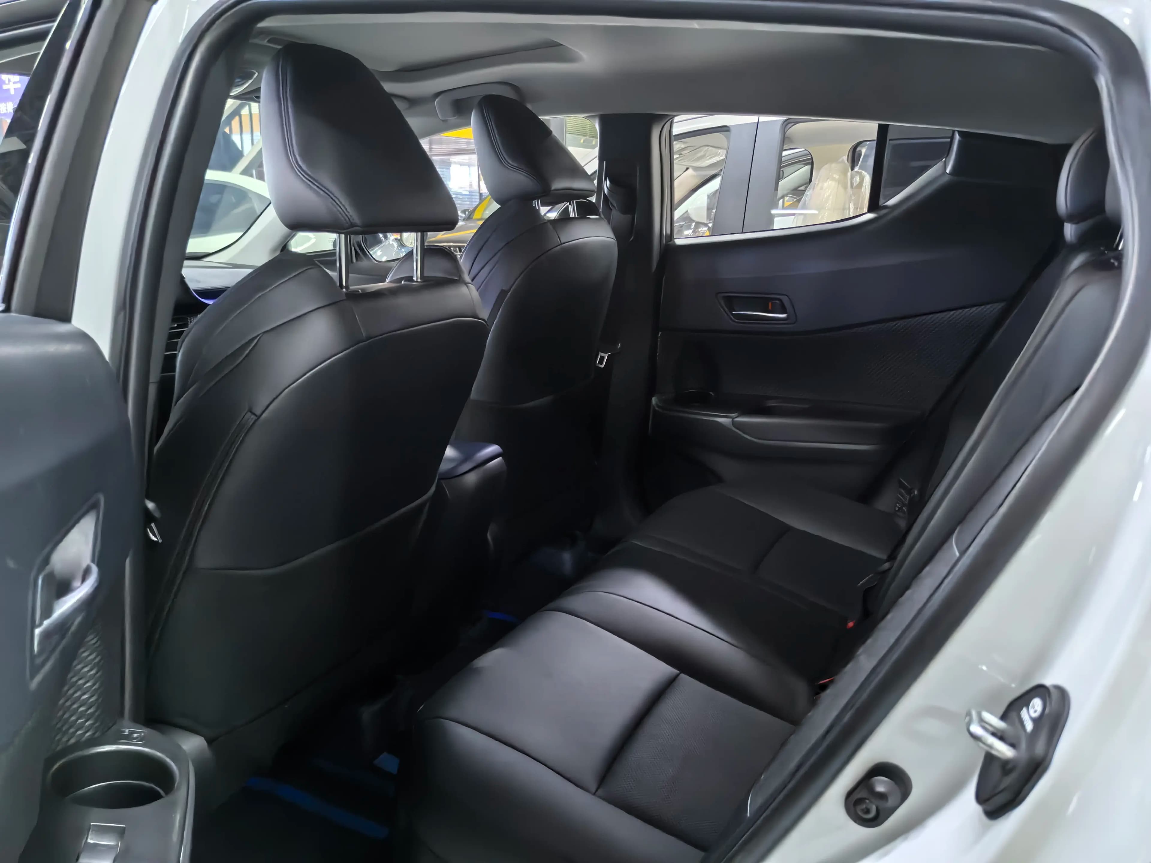 Toyota C-HR 2022 г. 33067 км. — фото 12