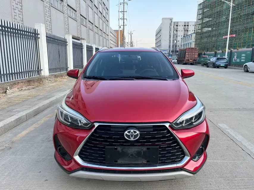 Toyota Yaris L 2021 г. 30849 км. — фото 2