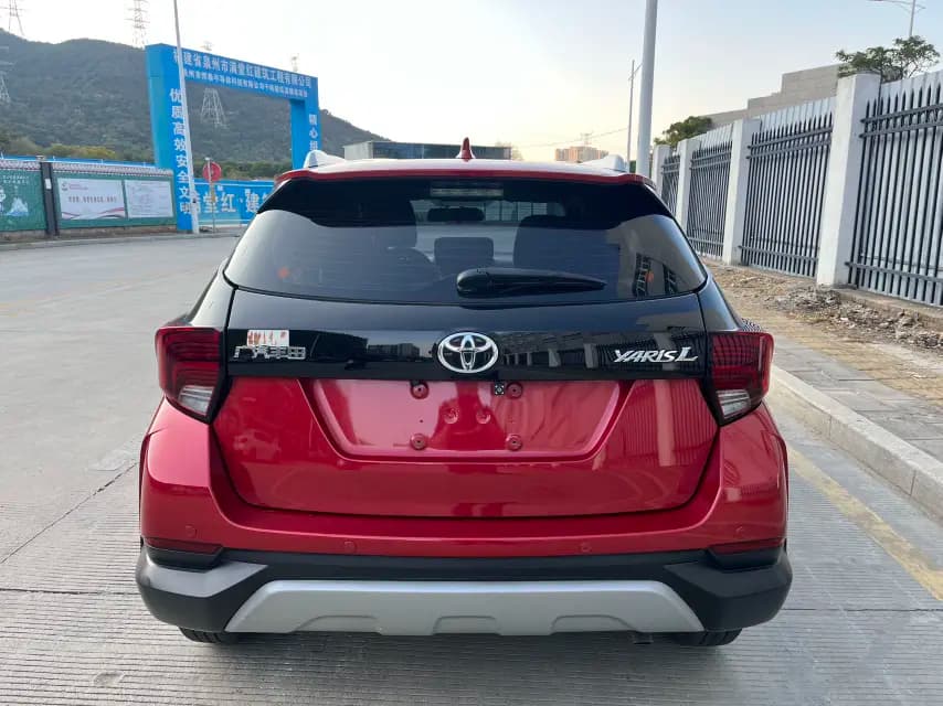 Toyota Yaris L 2021 г. 30849 км. — фото 5