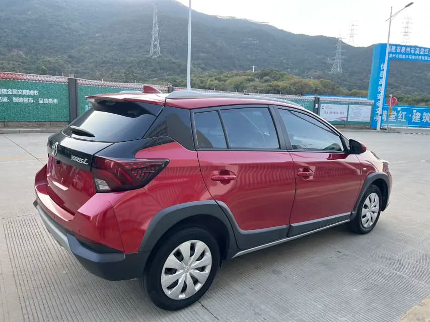 Toyota Yaris L 2021 г. 30849 км. — фото 6