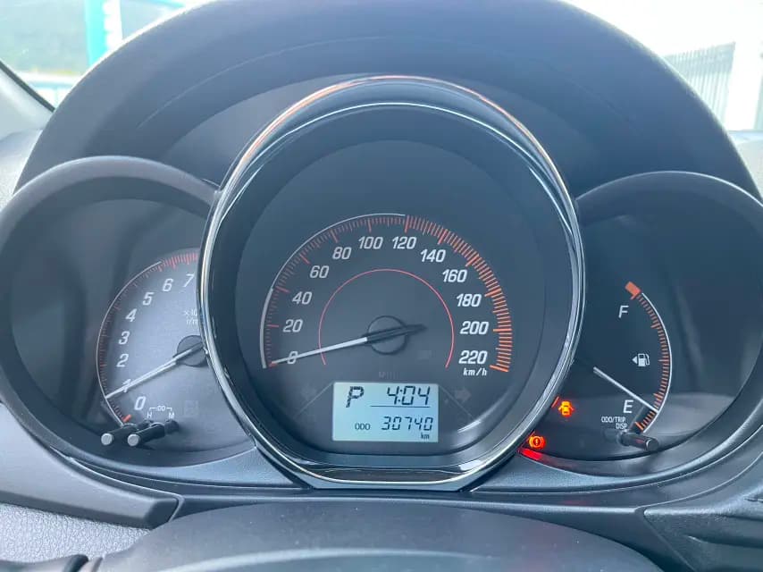 Toyota Yaris L 2021 г. 30849 км. — фото 8