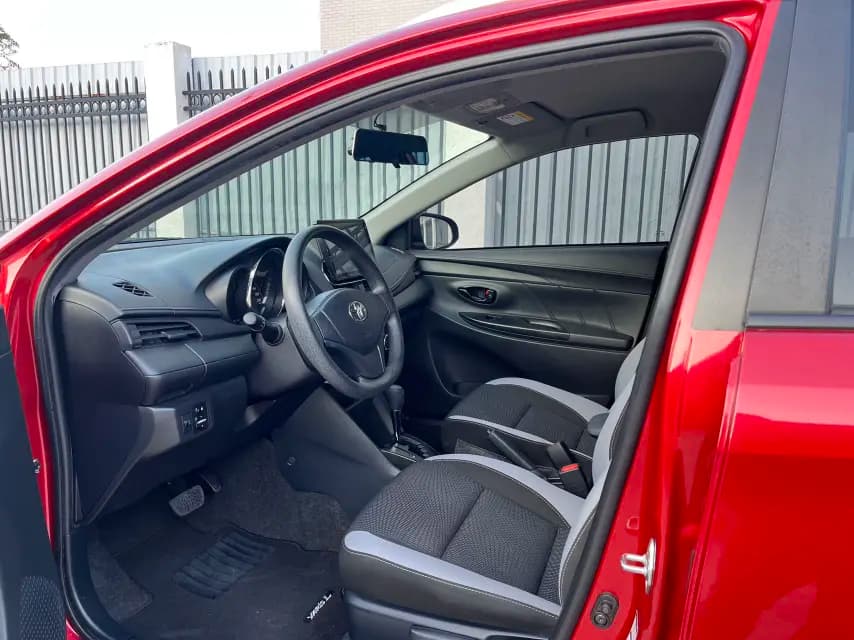 Toyota Yaris L 2021 г. 30849 км. — фото 9