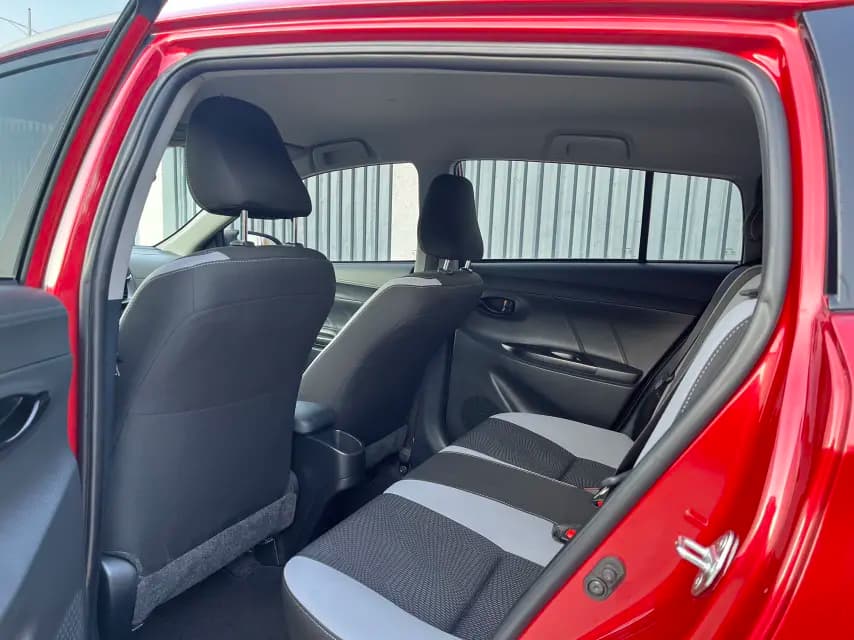 Toyota Yaris L 2021 г. 30849 км. — фото 10