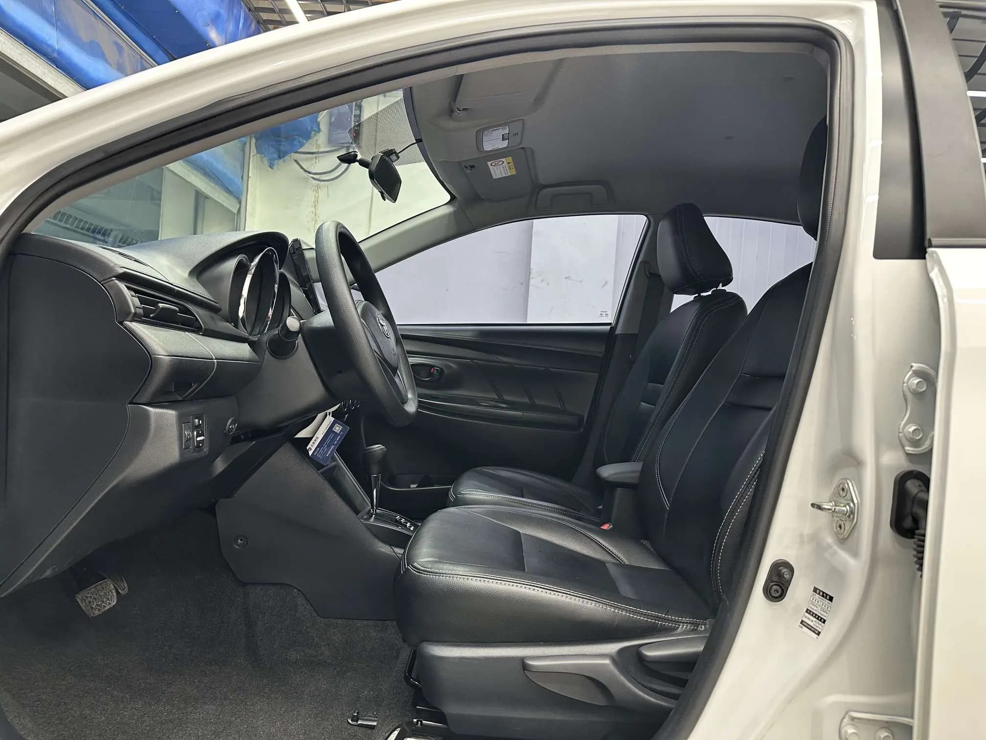 Toyota Yaris L 2021 г. 33000 км. — фото 12