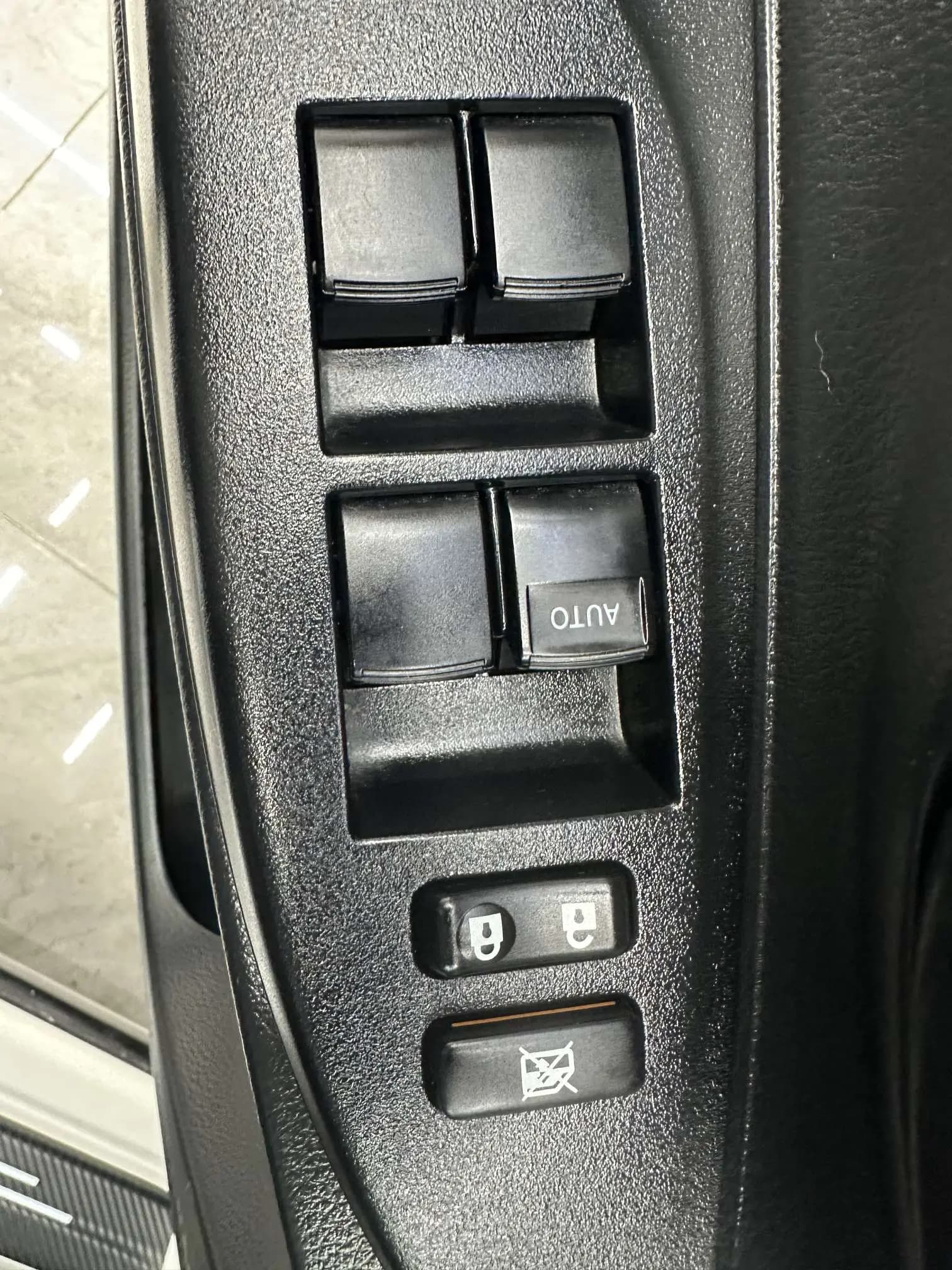 Toyota Yaris L 2021 г. 33000 км. — фото 7