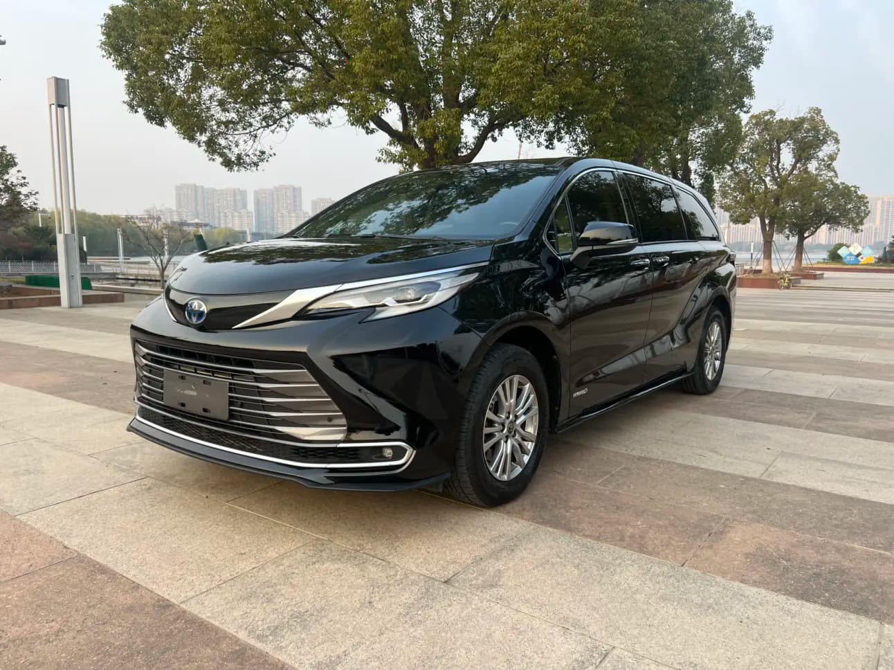 Toyota Sienna 2022 г. 68020 км. — фото 7