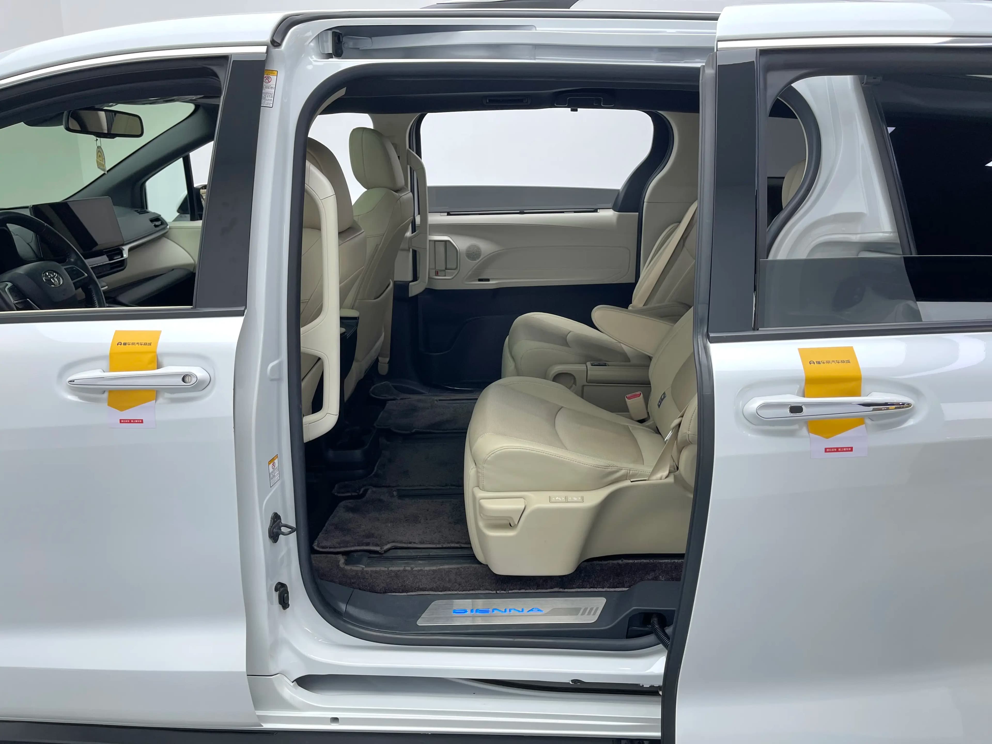 Toyota Sienna 2022 г. 75619 км. — фото 18