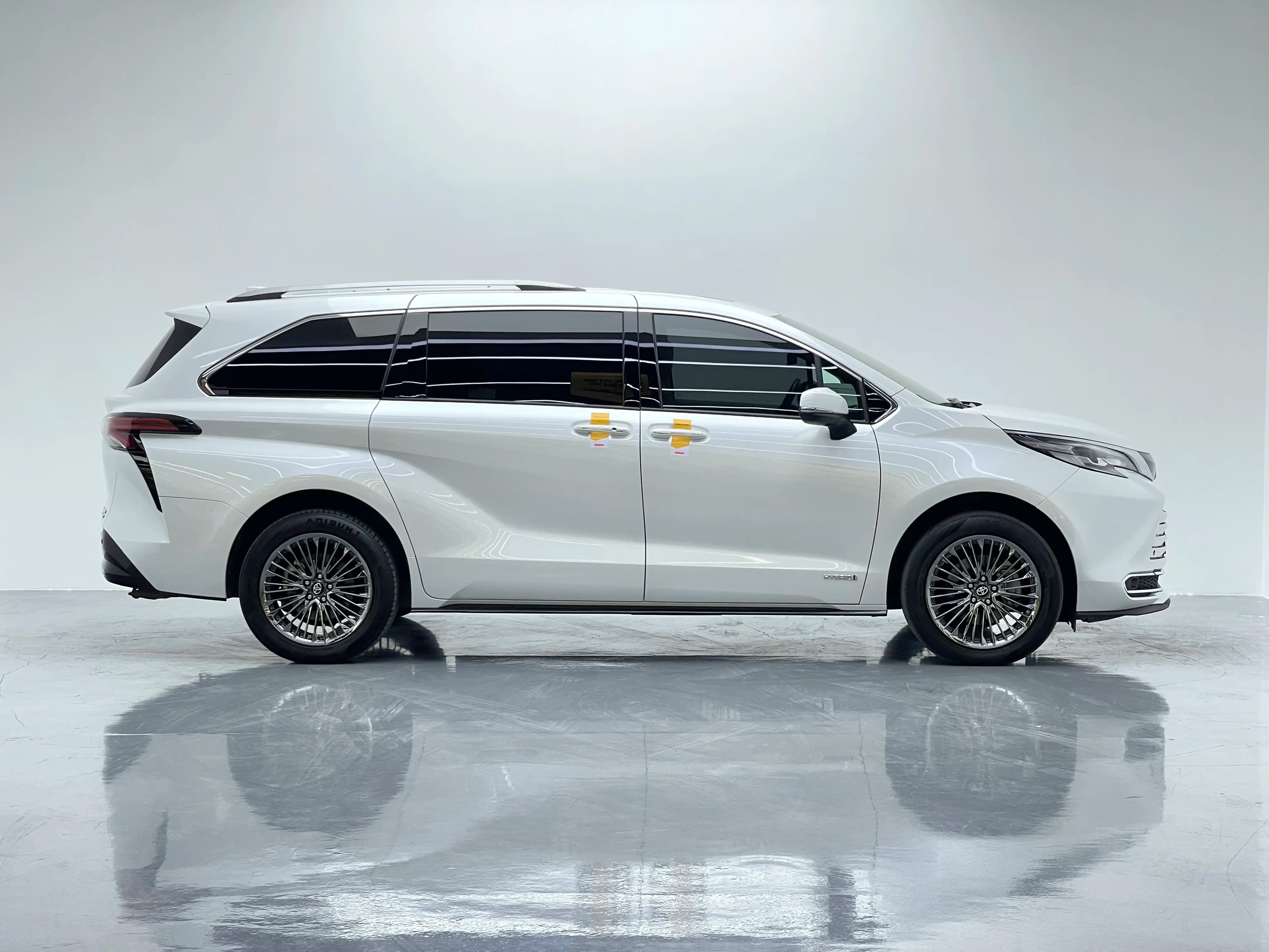 Toyota Sienna 2022 г. 75619 км. — фото 8
