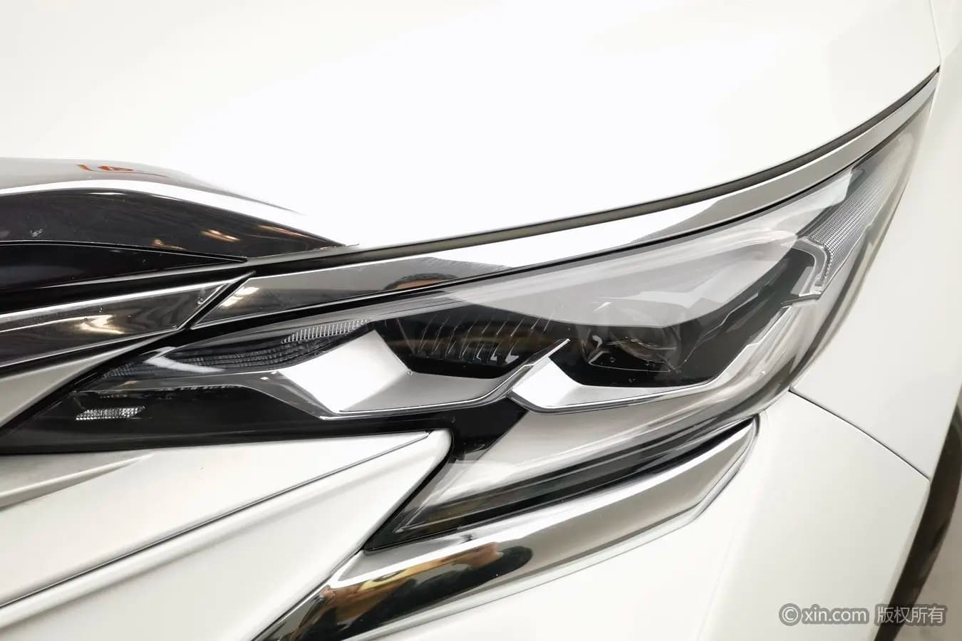Toyota Sienna 2022 г. 83718 км. — фото 8