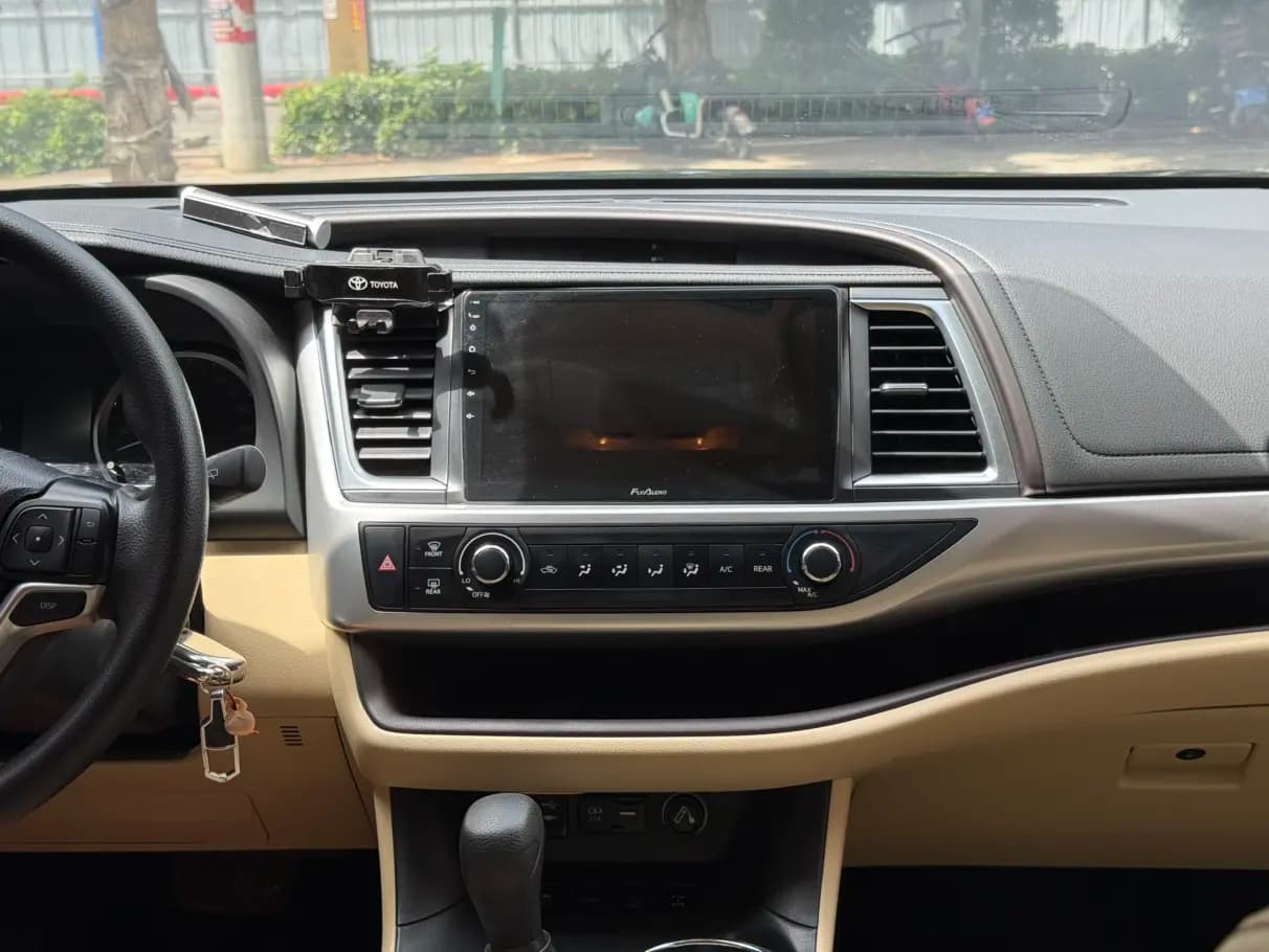 Toyota Highlander 2021 г. 70007 км. — фото 12