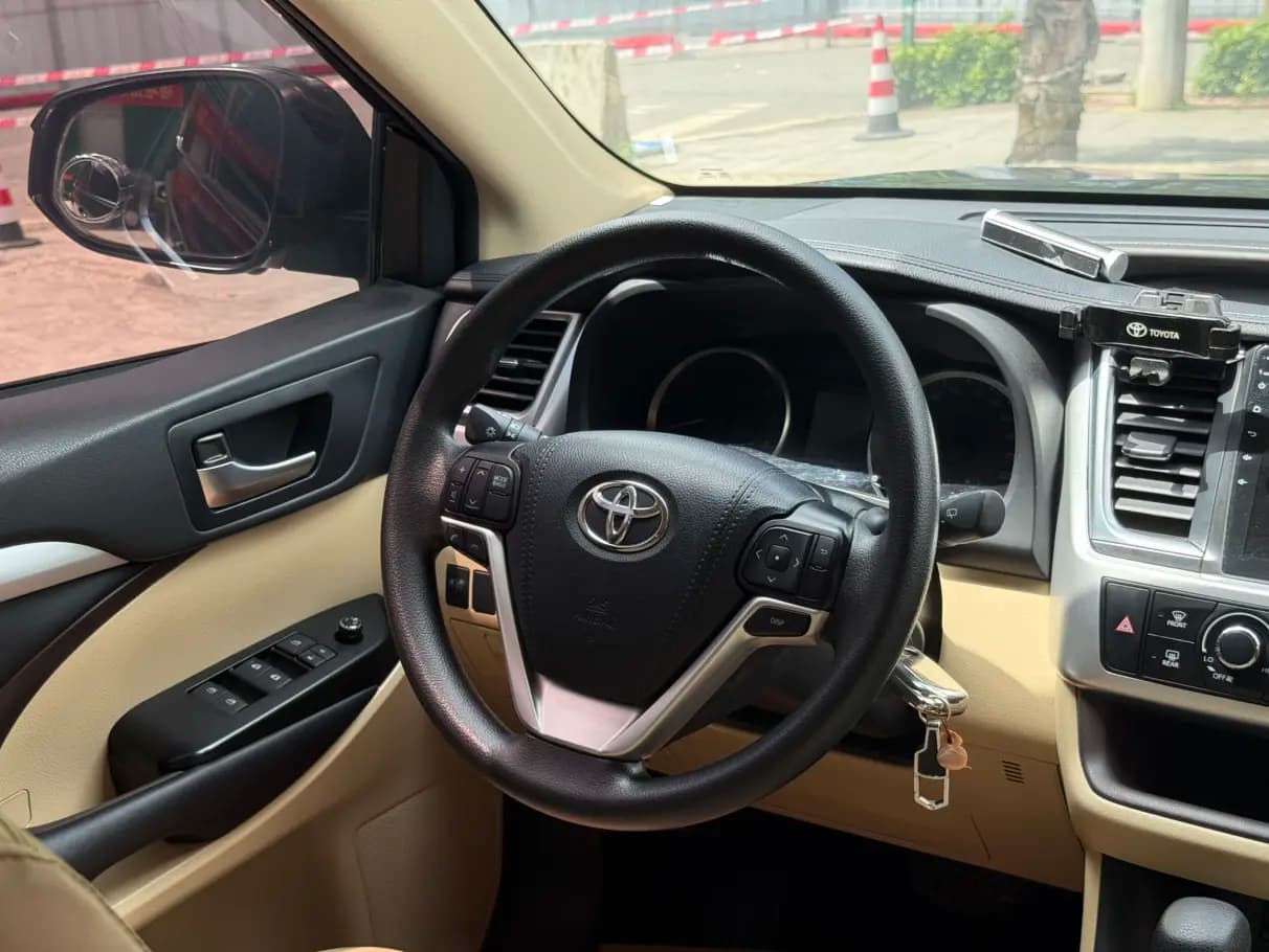 Toyota Highlander 2021 г. 70007 км. — фото 14