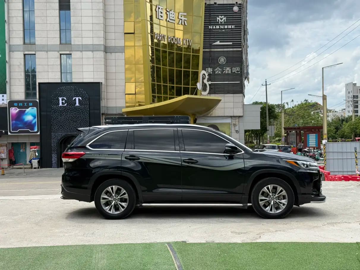 Toyota Highlander 2021 г. 70007 км. — фото 7