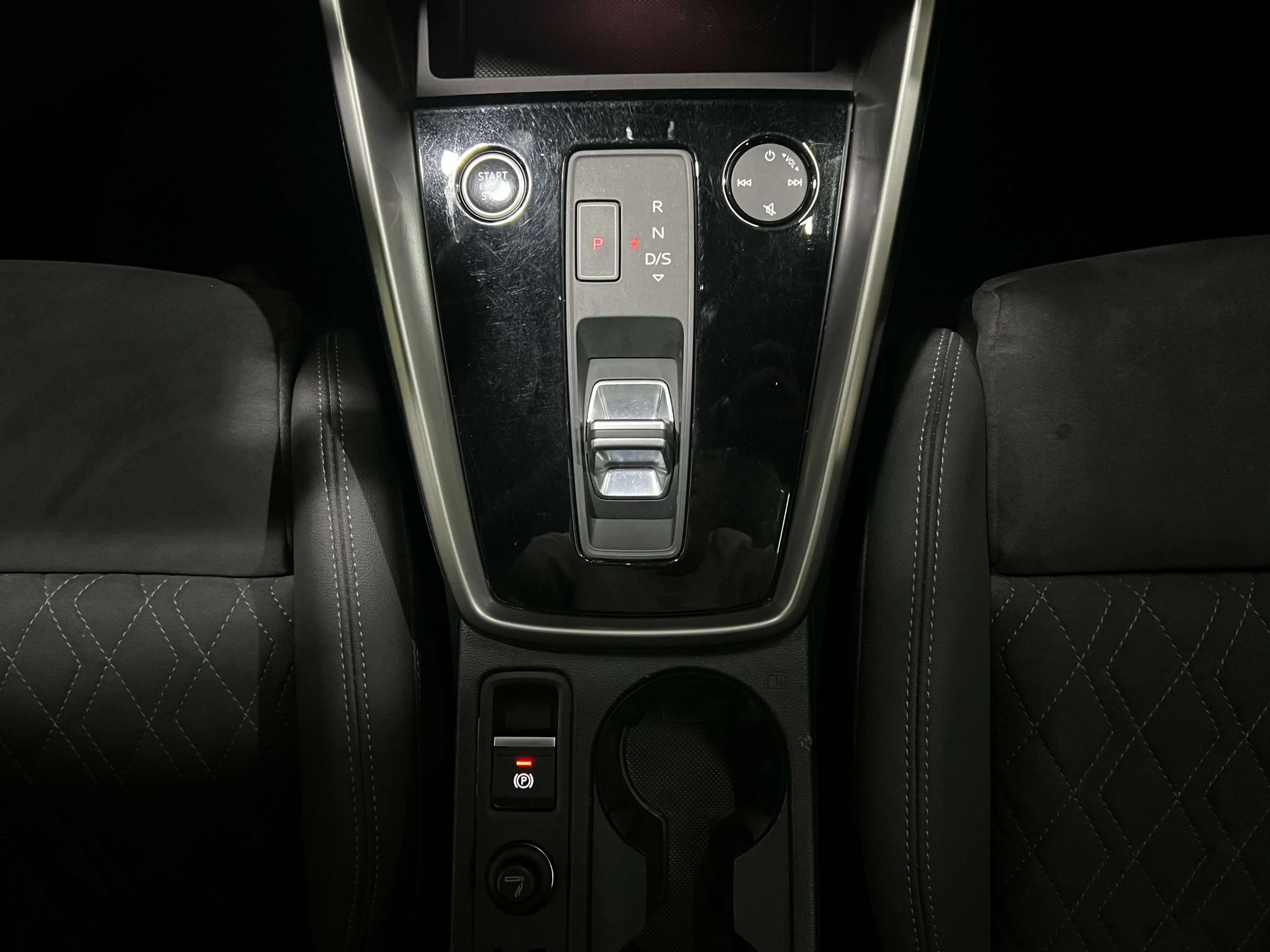 Audi A3 2023 г. 38128 км. — фото 14