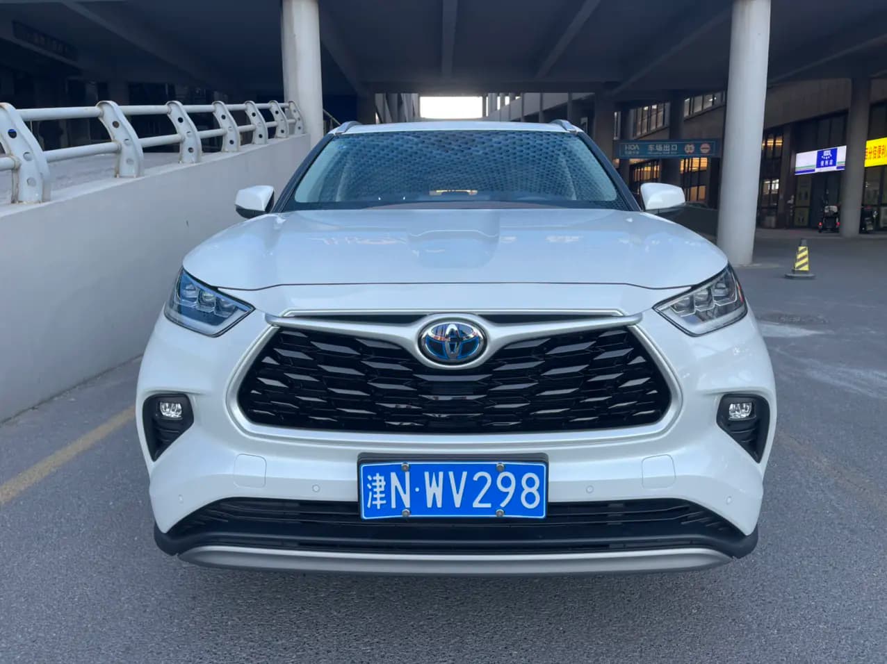 Toyota Highlander 2022 г. 40009 км. — фото 2