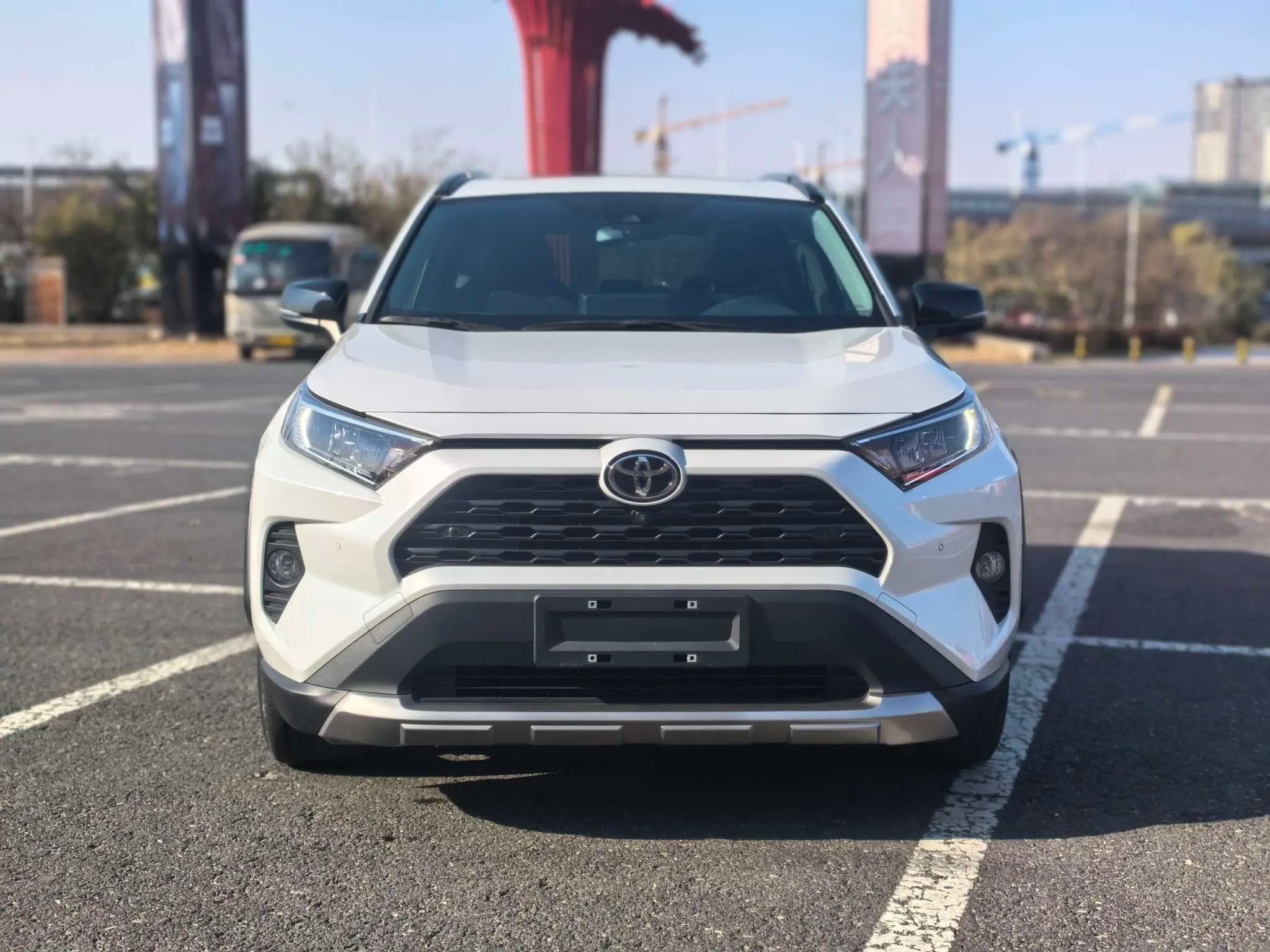 Toyota RAV4 2022 г. 37533 км. — фото 2
