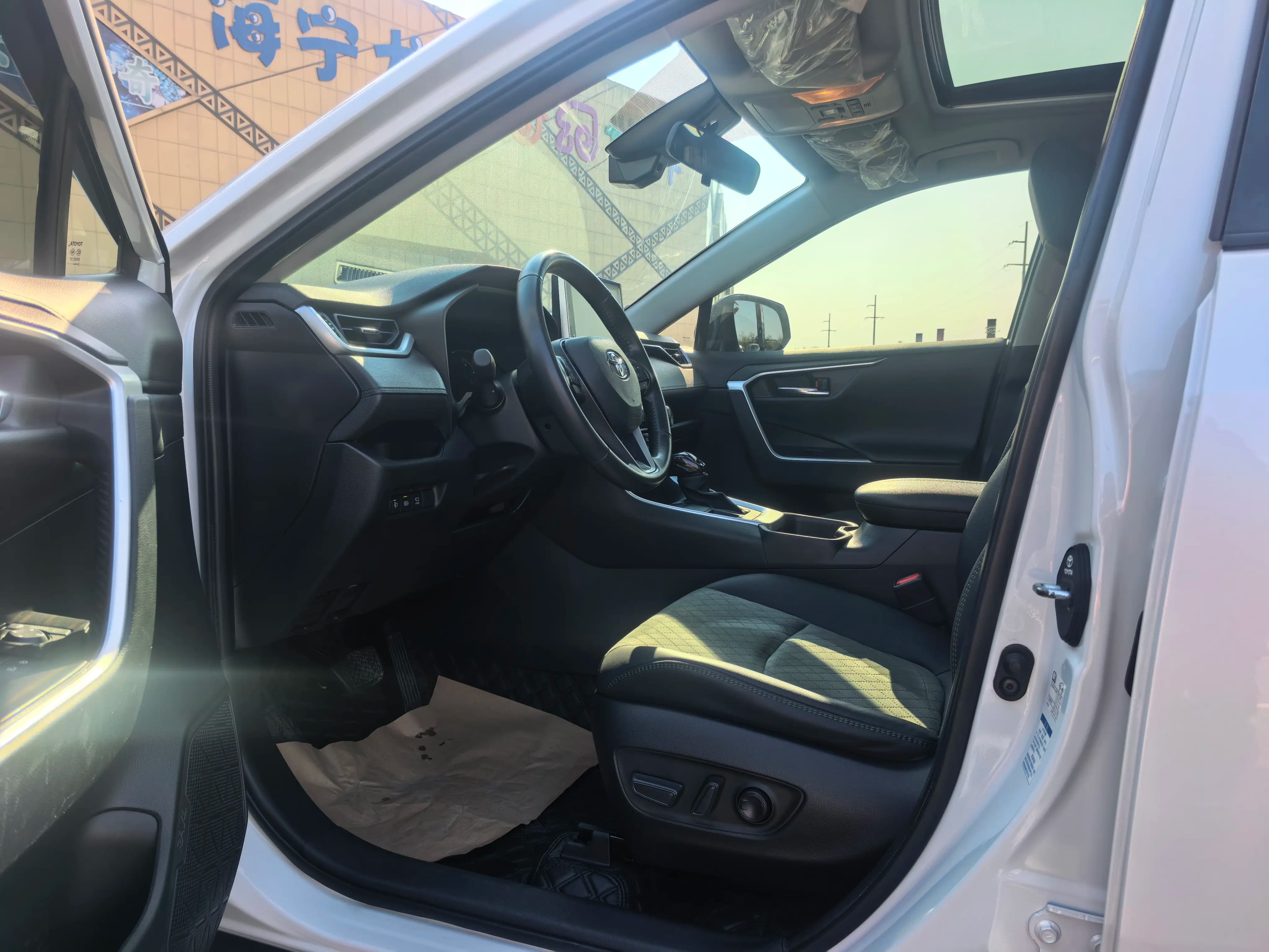 Toyota RAV4 2022 г. 37533 км. — фото 20