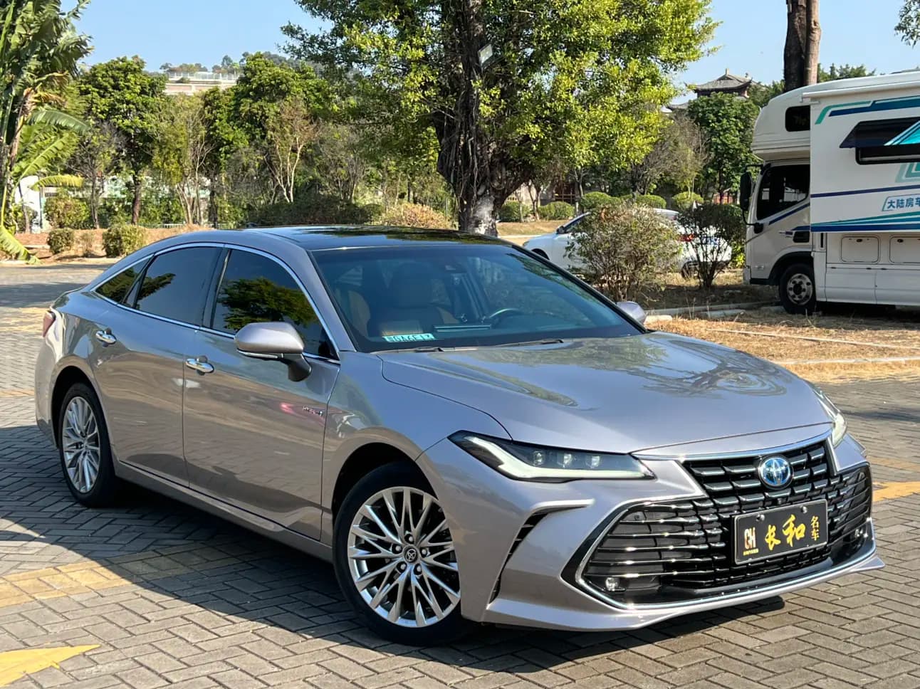 Toyota Avalon 2022 г. 55000 км. — фото 3