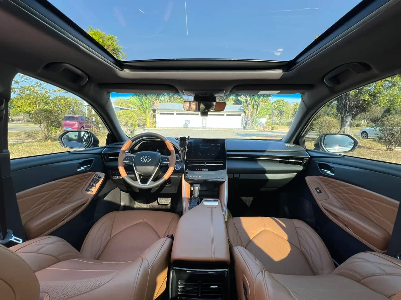 Toyota Avalon 2022 г. 55000 км. — фото 8