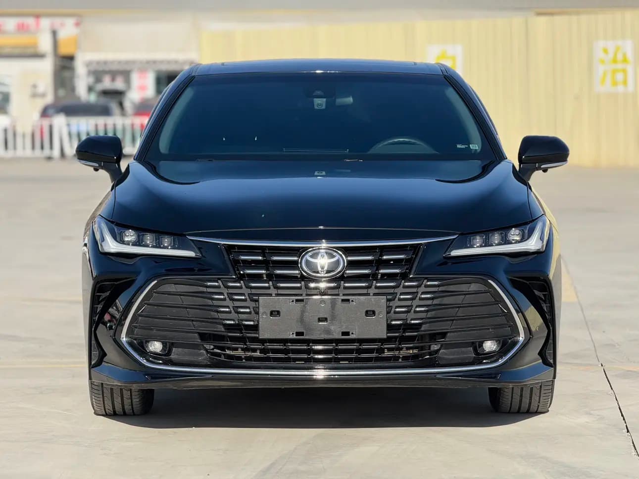 Toyota Avalon 2023 г. 42000 км. — фото 2
