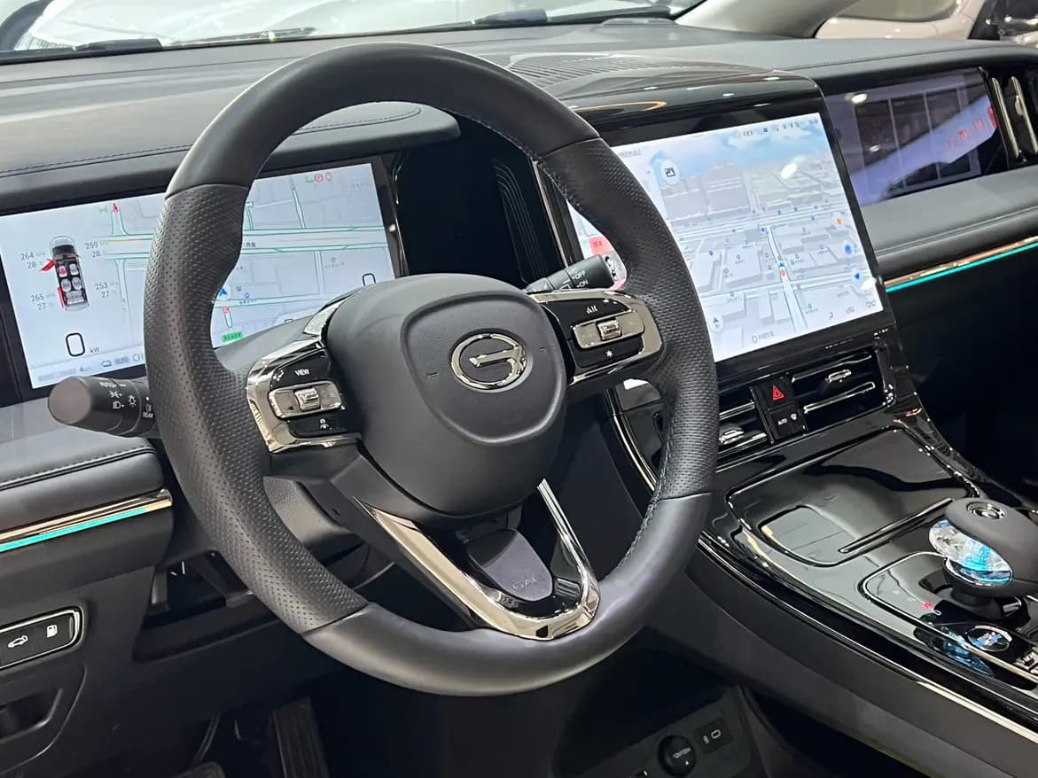 GAC Trumpchi E9 PHEV 2023 г. 40000 км. — фото 17