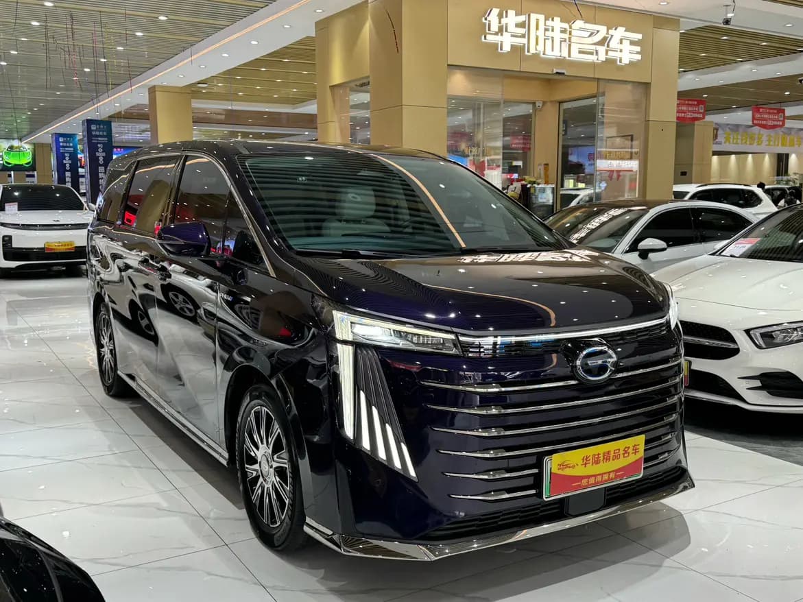 GAC Trumpchi E9 PHEV 2023 г. 40000 км. — фото 3