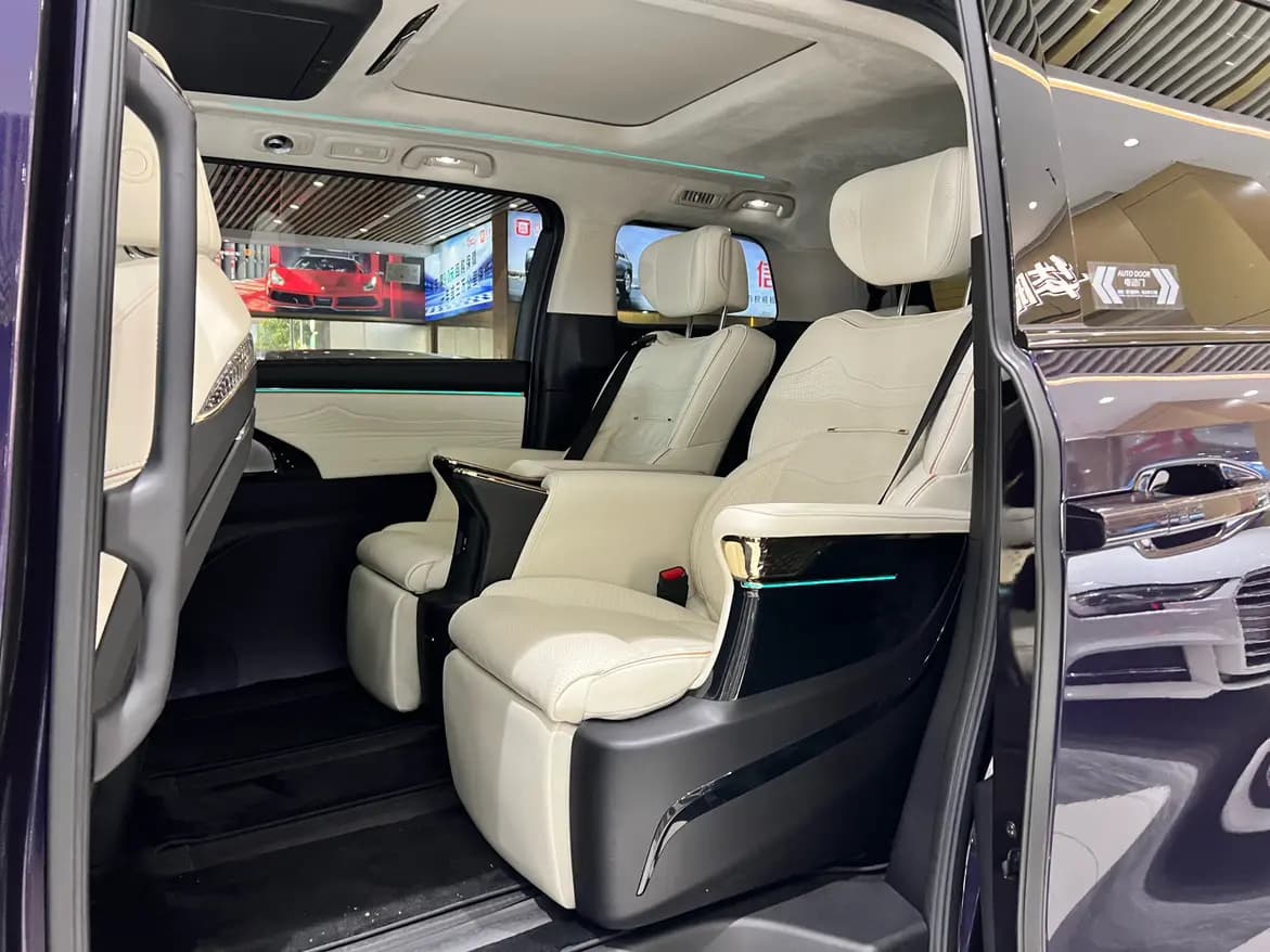 GAC Trumpchi E9 PHEV 2023 г. 40000 км. — фото 22