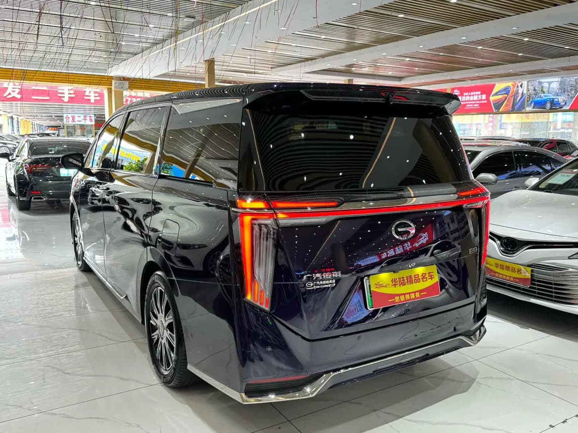 GAC Trumpchi E9 PHEV 2023 г. 40000 км. — фото 4