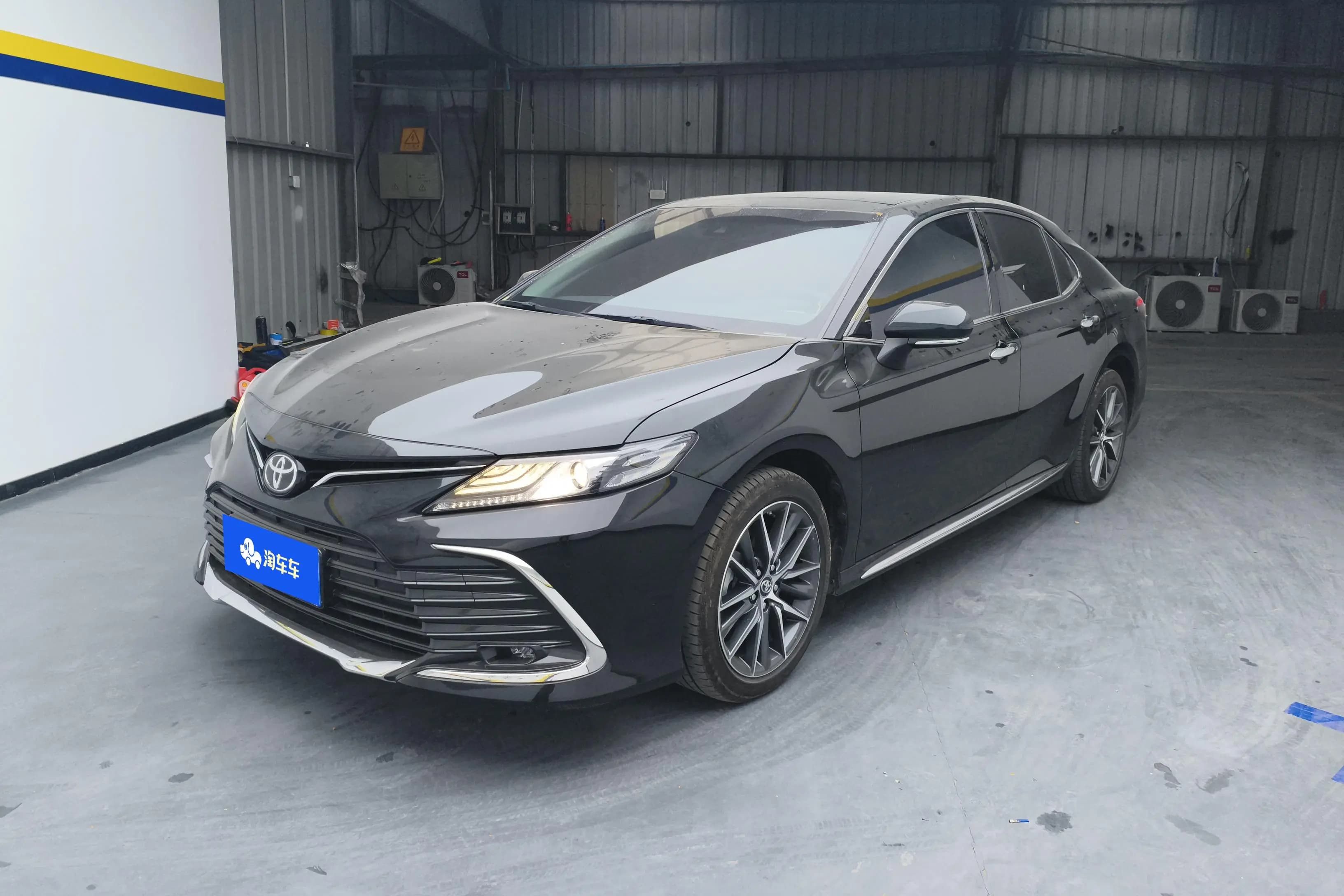 Toyota Camry 2024 г. 21285 км.