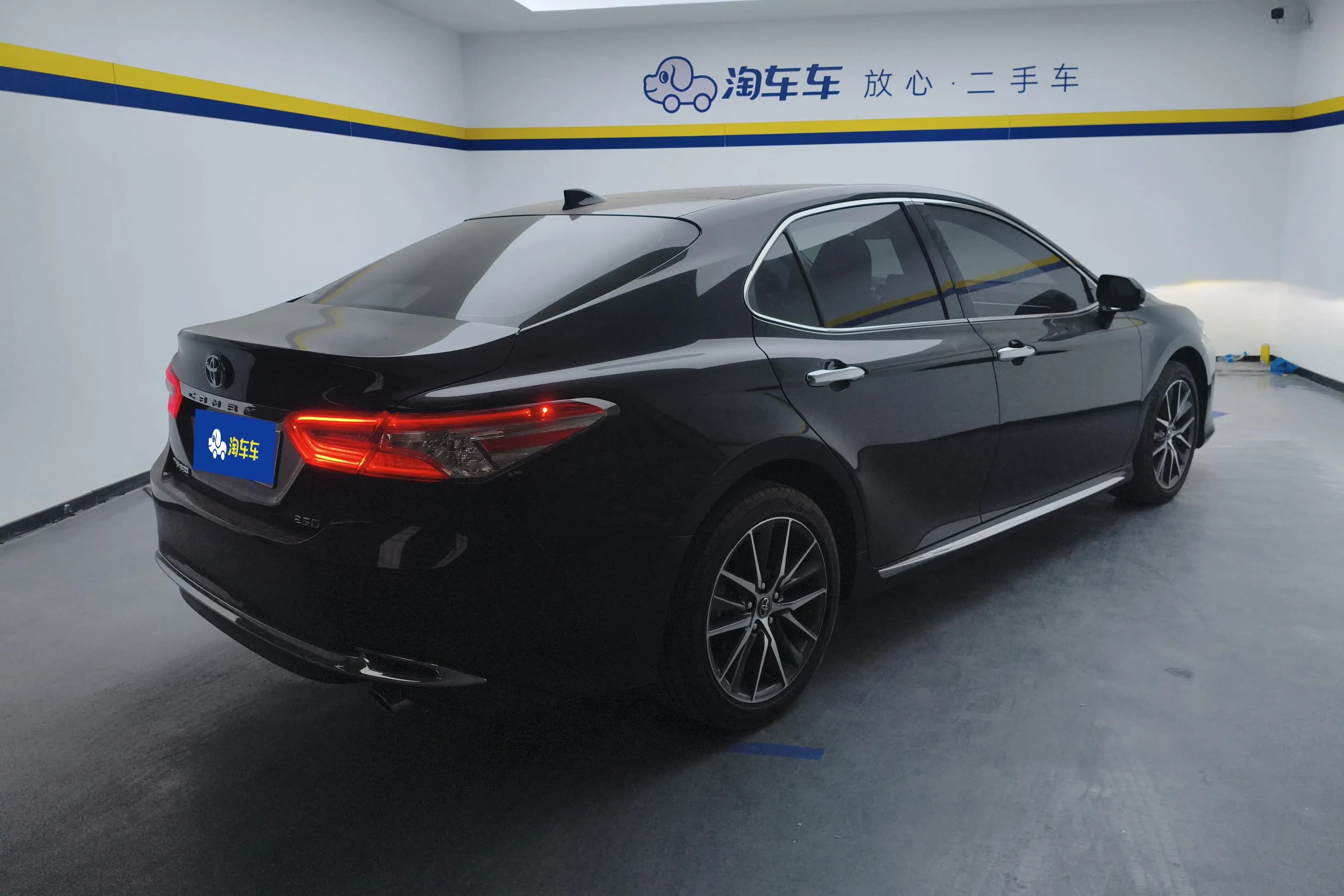 Toyota Camry 2024 г. 21285 км. — фото 3