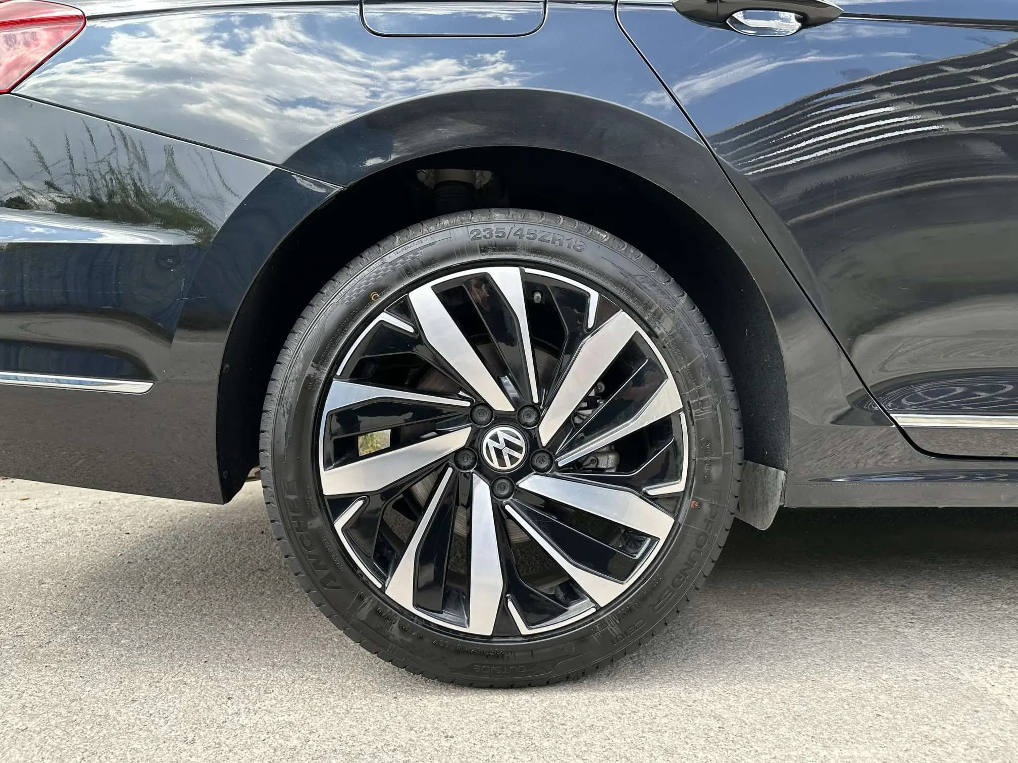 Volkswagen Passat 2024 г. 13086 км. — фото 8