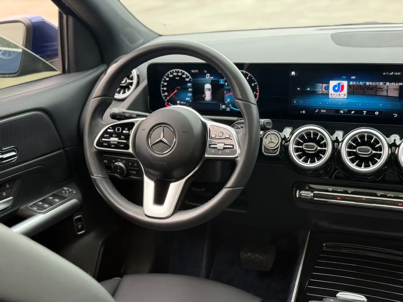 Mercedes-Benz GLA 2022 г. 66368 км. — фото 10