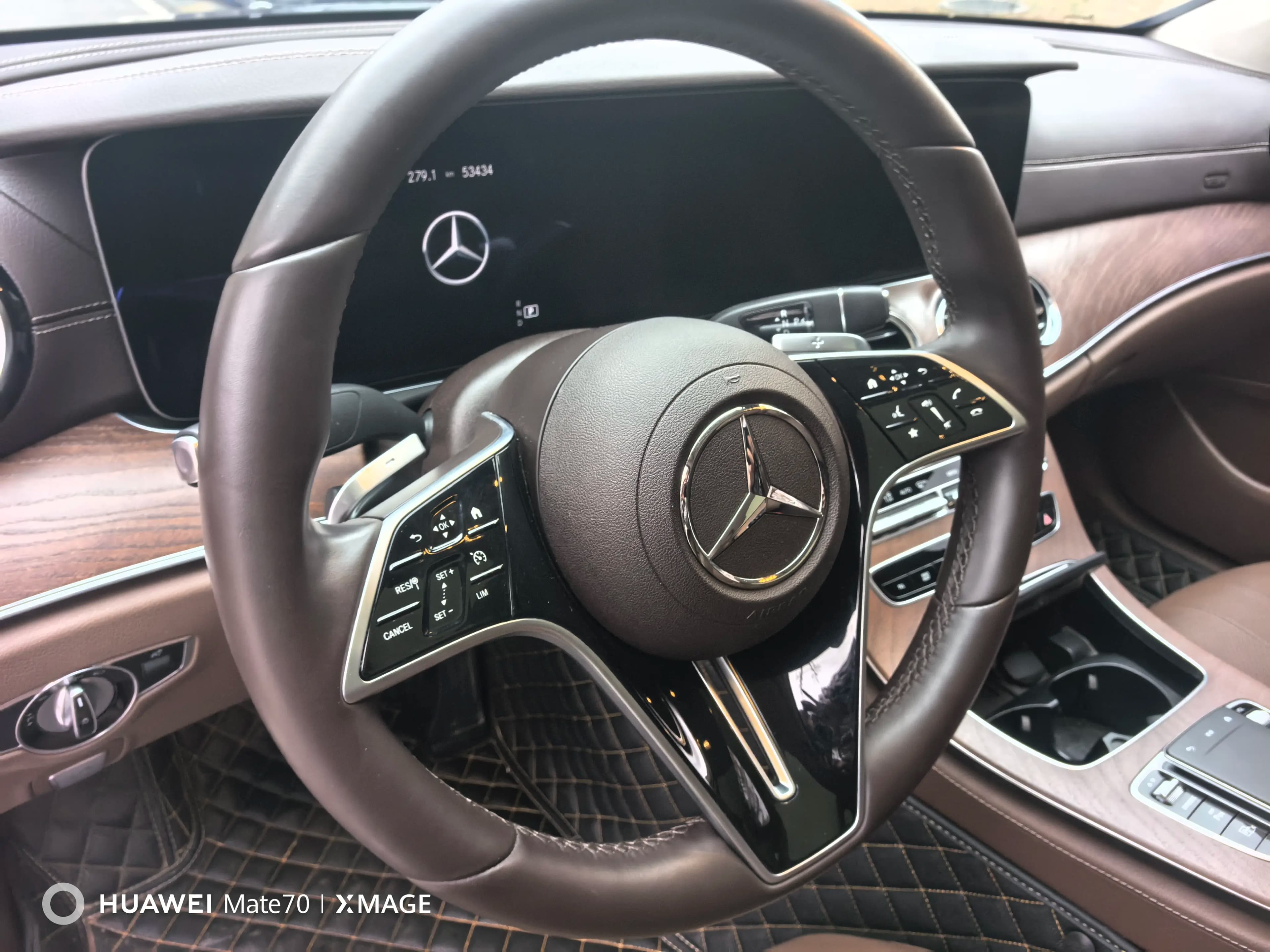 Mercedes-Benz E-Class 2023 г. 55065 км. — фото 23