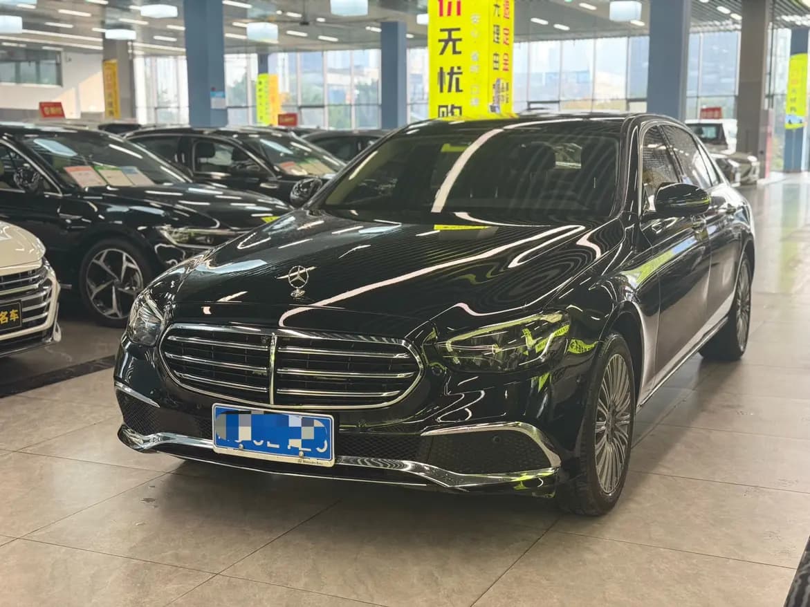 Mercedes-Benz E-Class 2023 г. 54062 км.