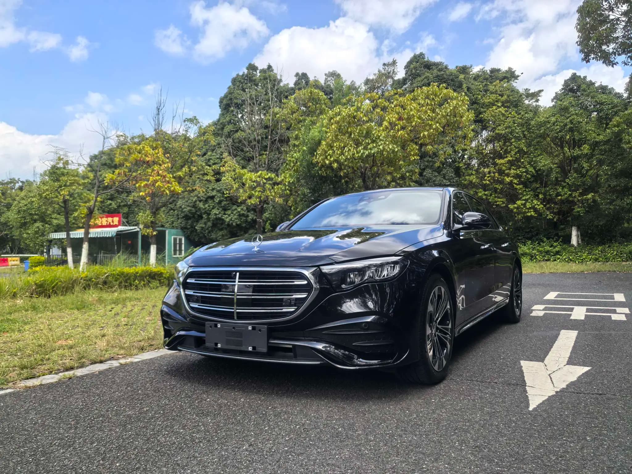 Mercedes-Benz E-Class 2024 г. 32105 км.