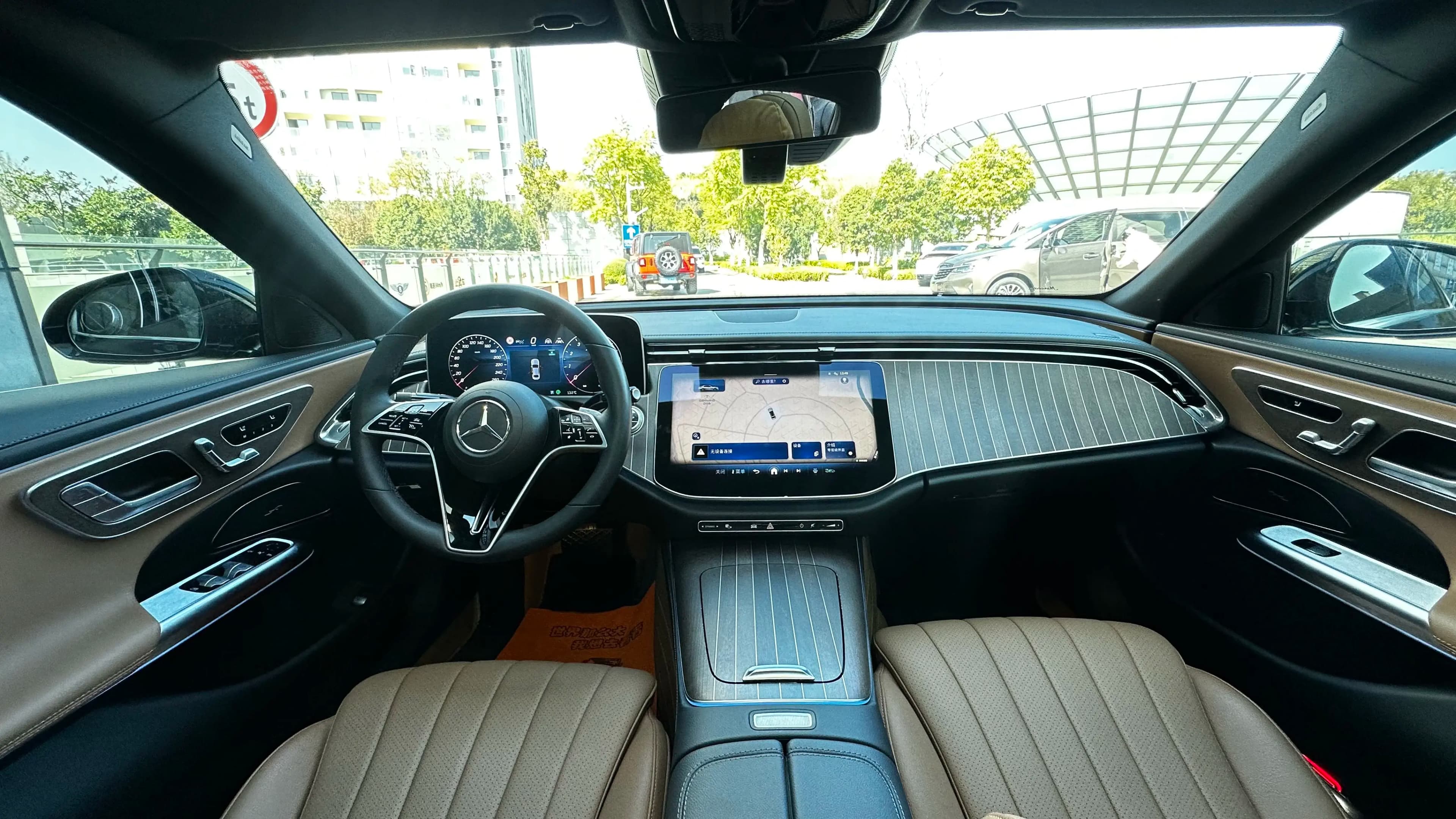 Mercedes-Benz E-Class 2024 г. 32105 км. — фото 10