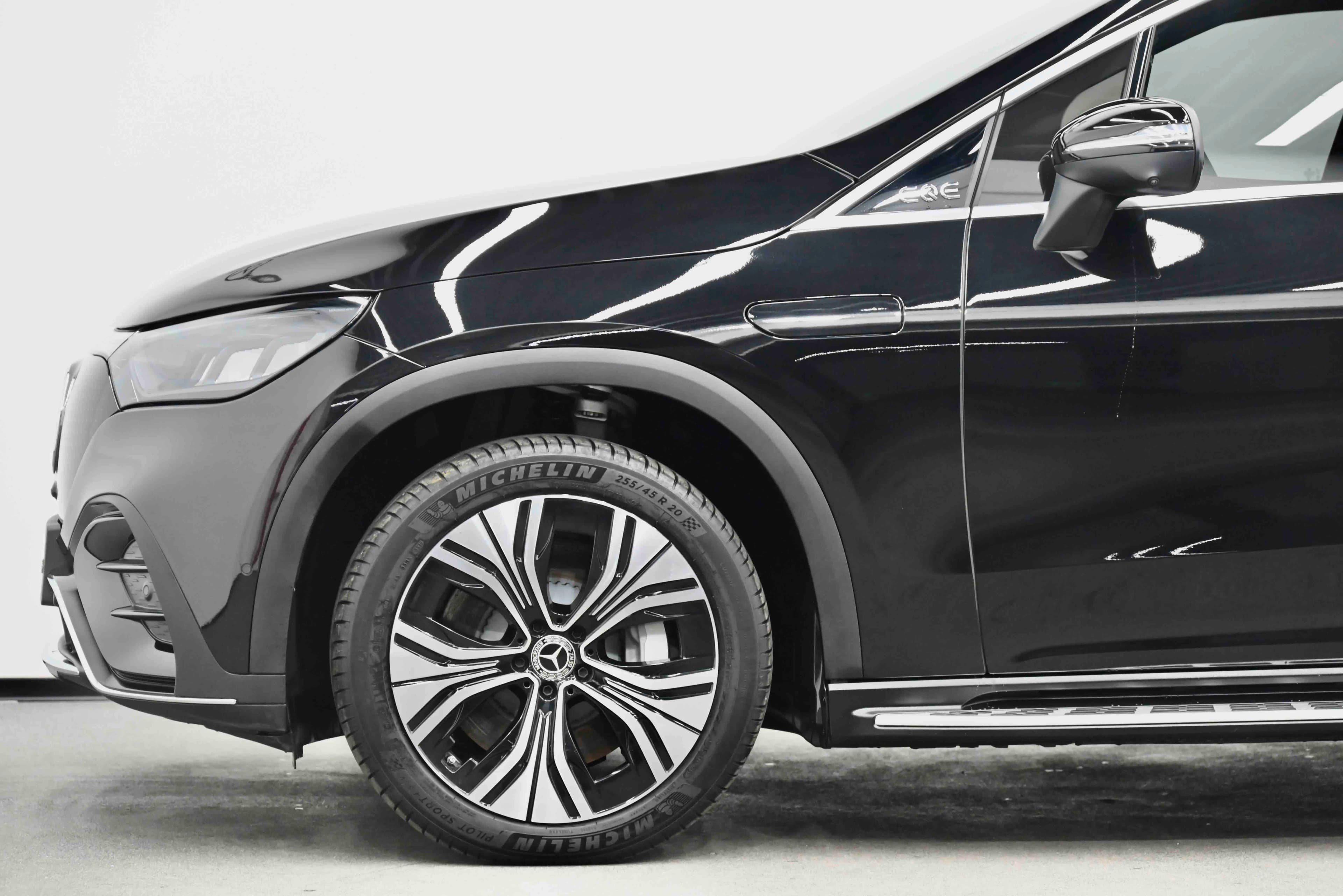 Mercedes-Benz EQE SUV 2024 г. 46628 км. — фото 16