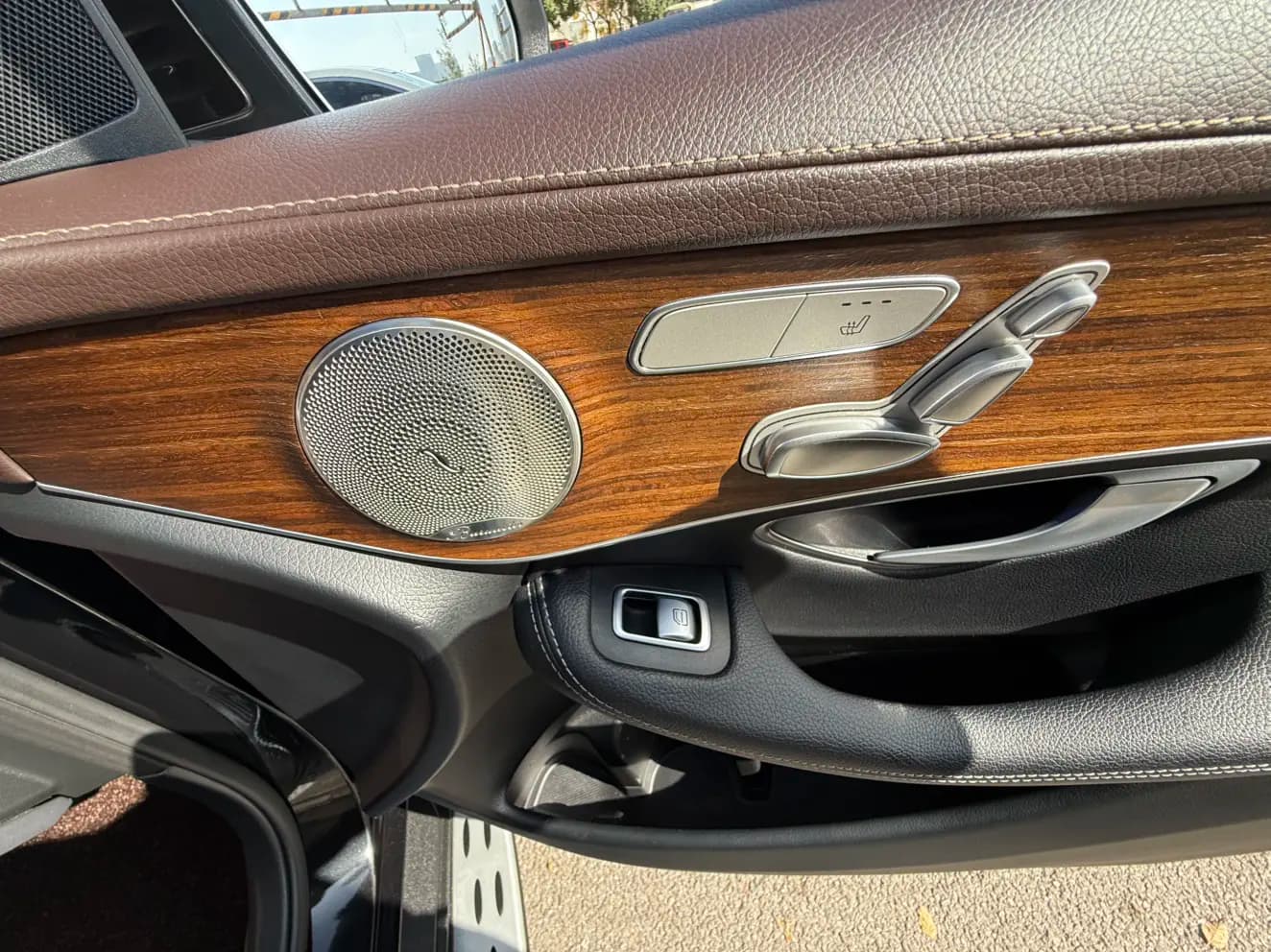 Mercedes-Benz GLC 2021 г. 73119 км. — фото 19