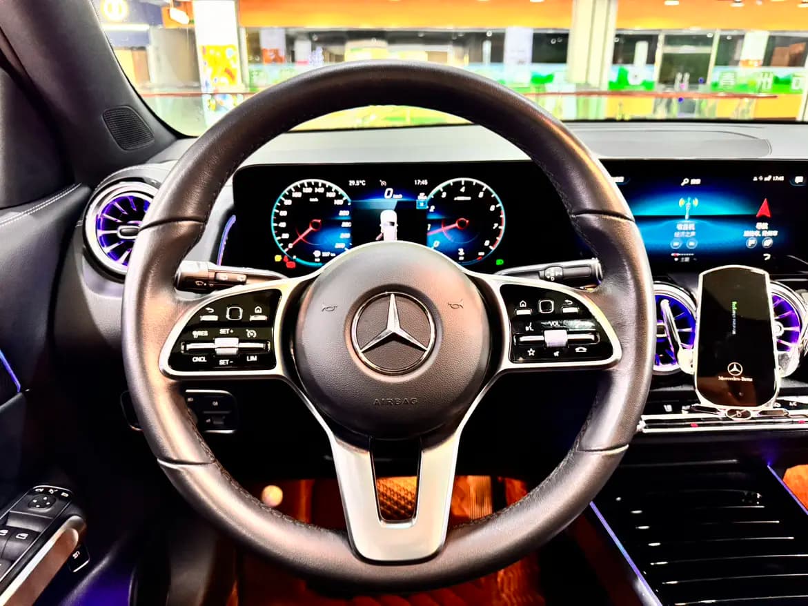 Mercedes-Benz GLB 2023 г. 50113 км. — фото 14