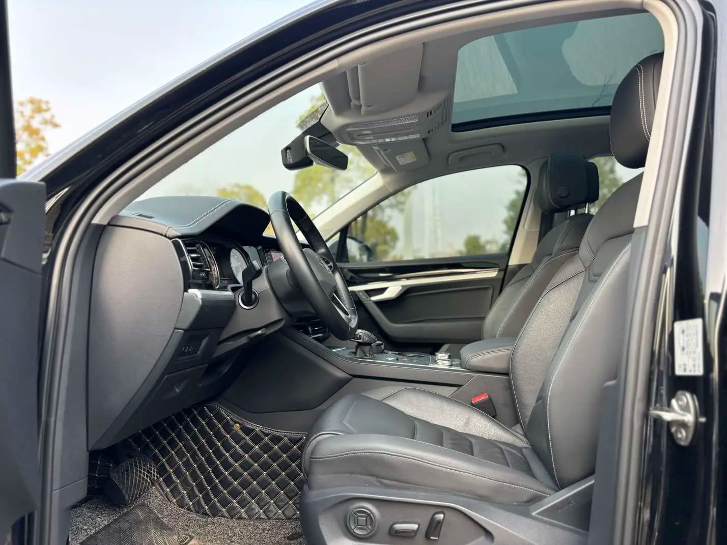Volkswagen Touareg 2021 г. 60094 км. — фото 9