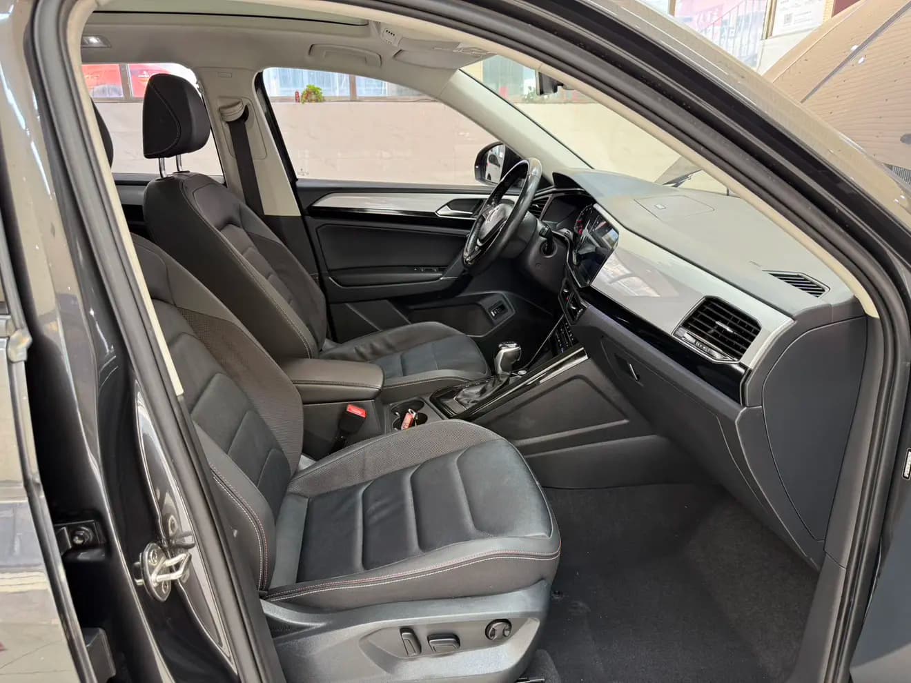 Volkswagen Tayron 2022 г. 49000 км. — фото 21