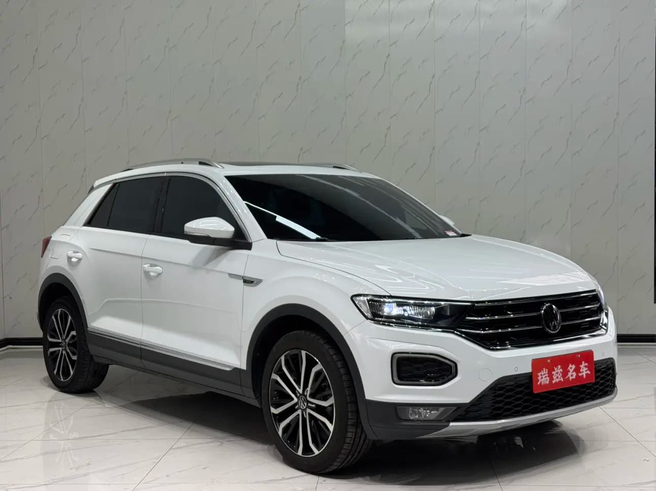 Volkswagen T-Roc 2023 г. 32143 км. — фото 3