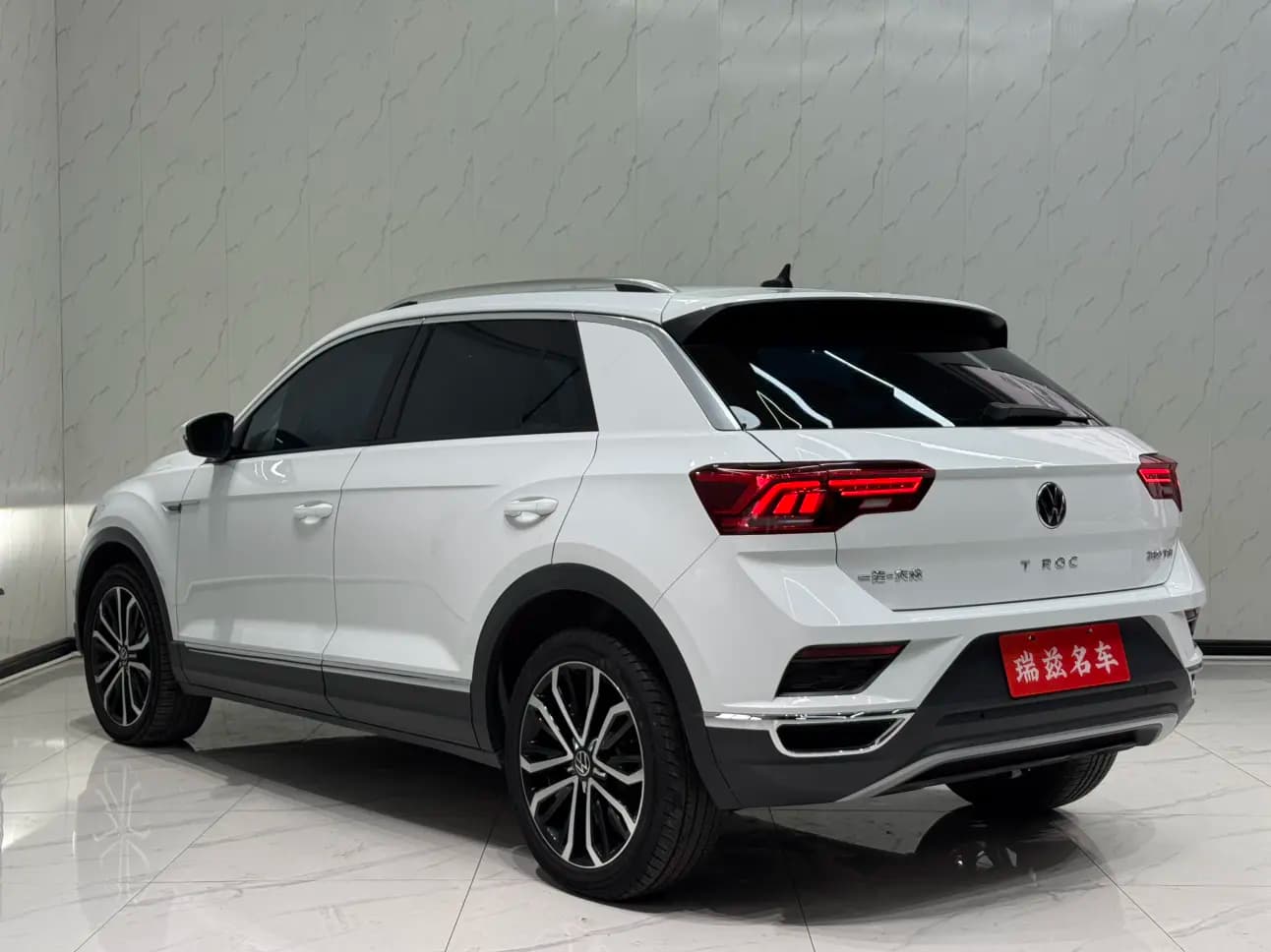 Volkswagen T-Roc 2023 г. 32143 км. — фото 4