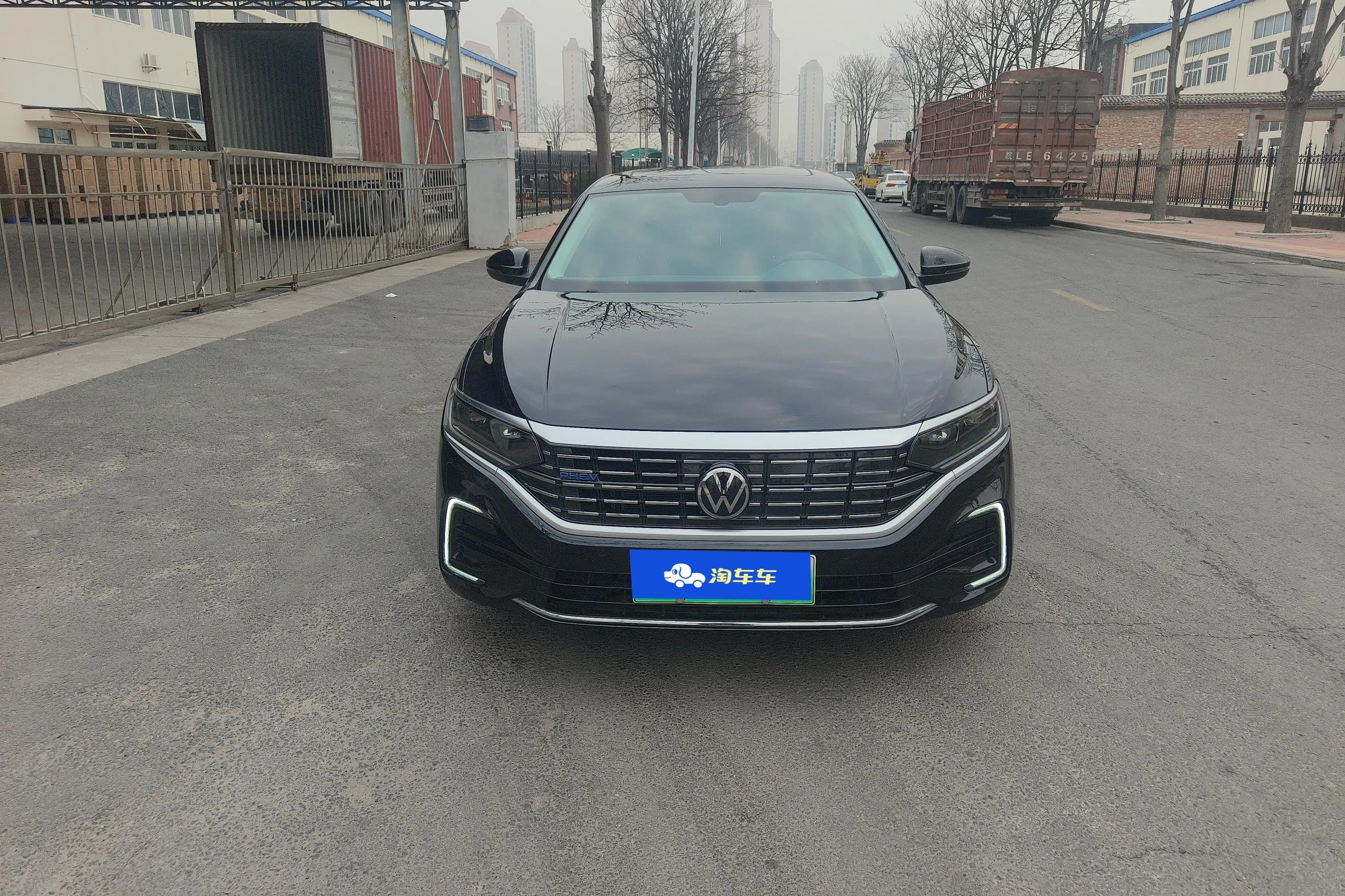 Volkswagen Passat PHEV 2023 г. 47800 км. — фото 2